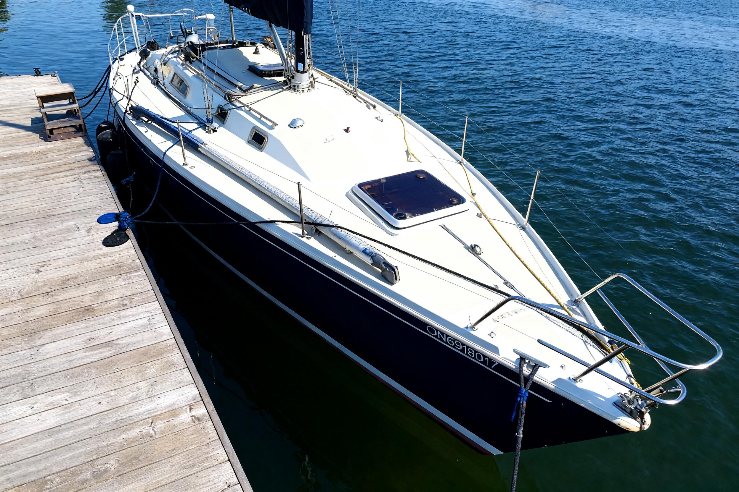 1981 Ericson 36RH