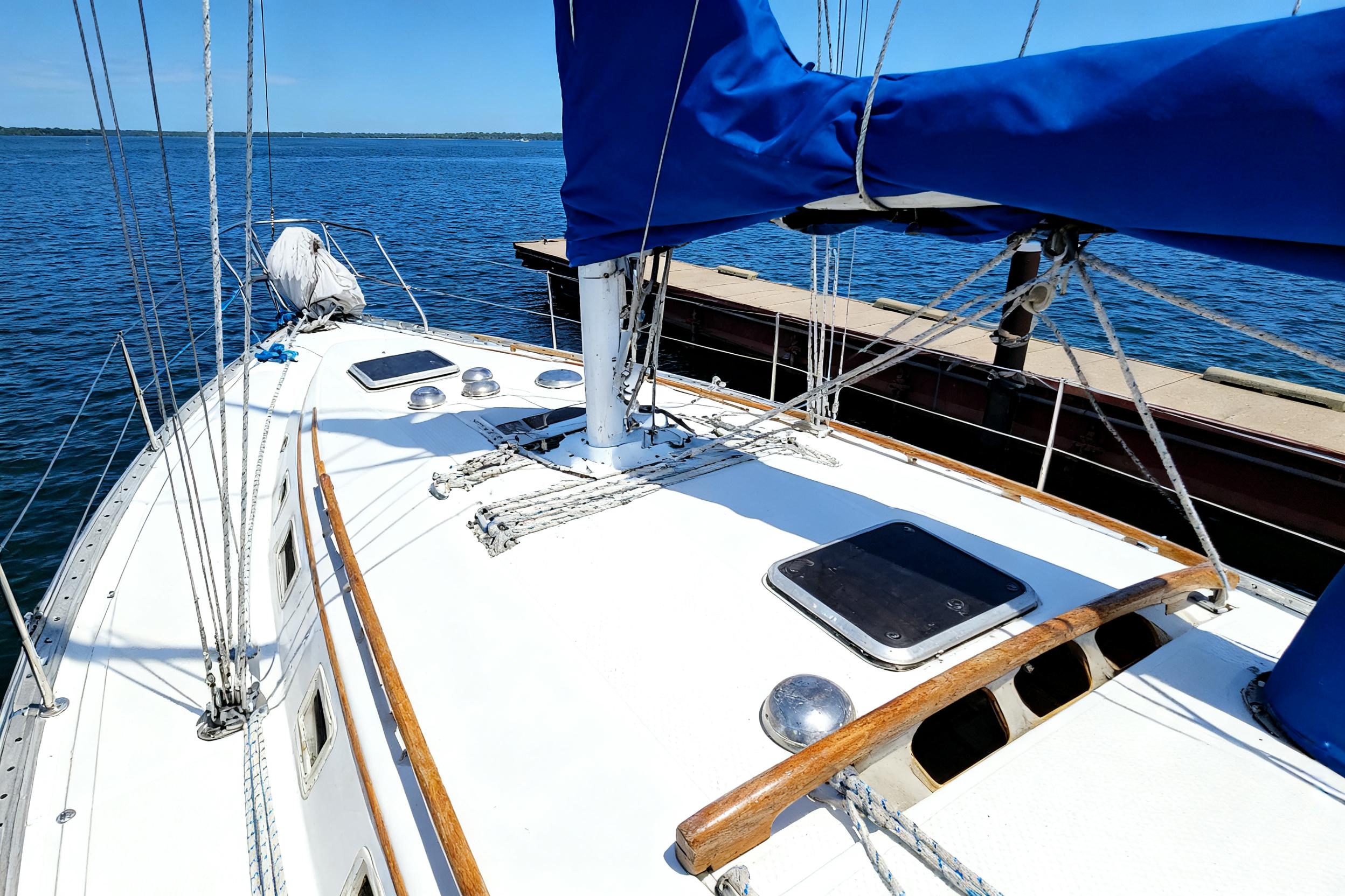 1984 Hunter 34