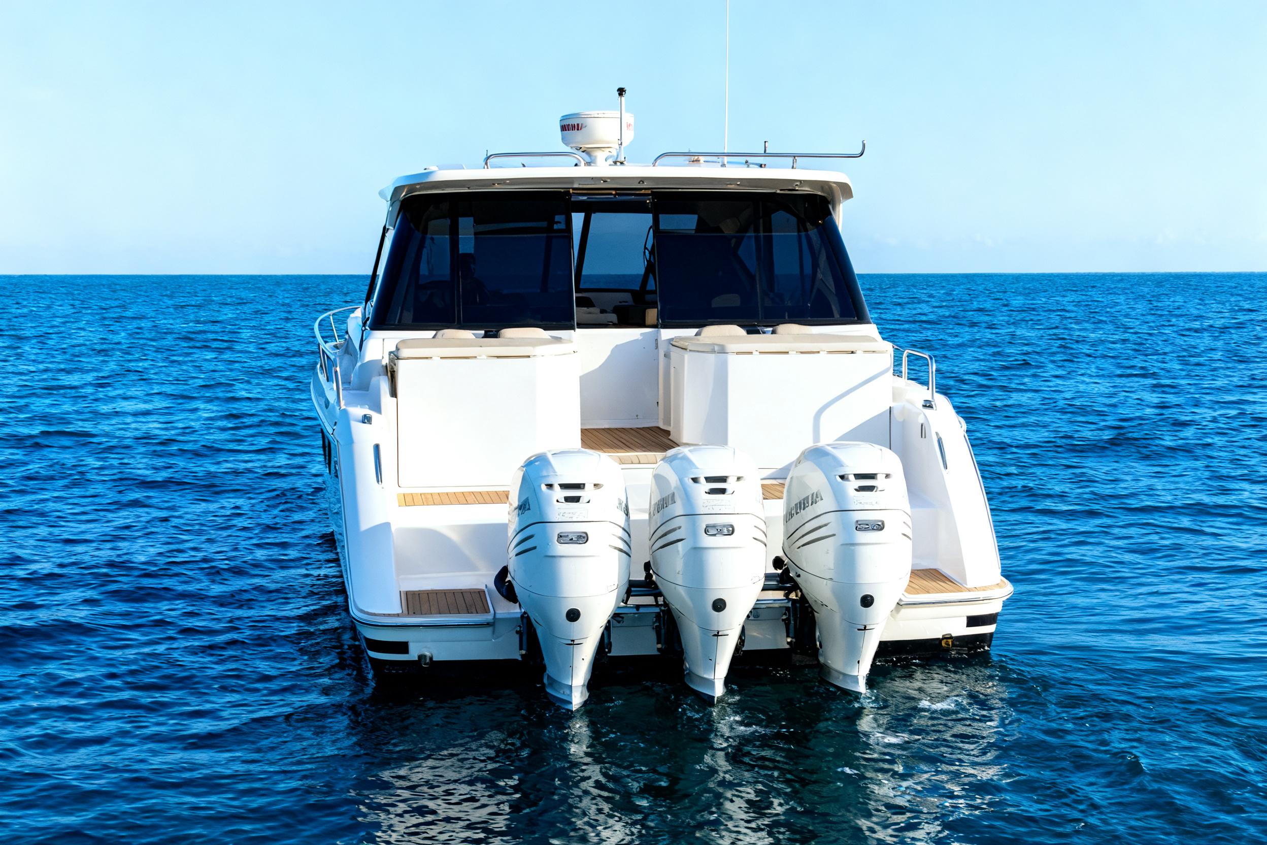 2018 Aquila 36 Cruiser