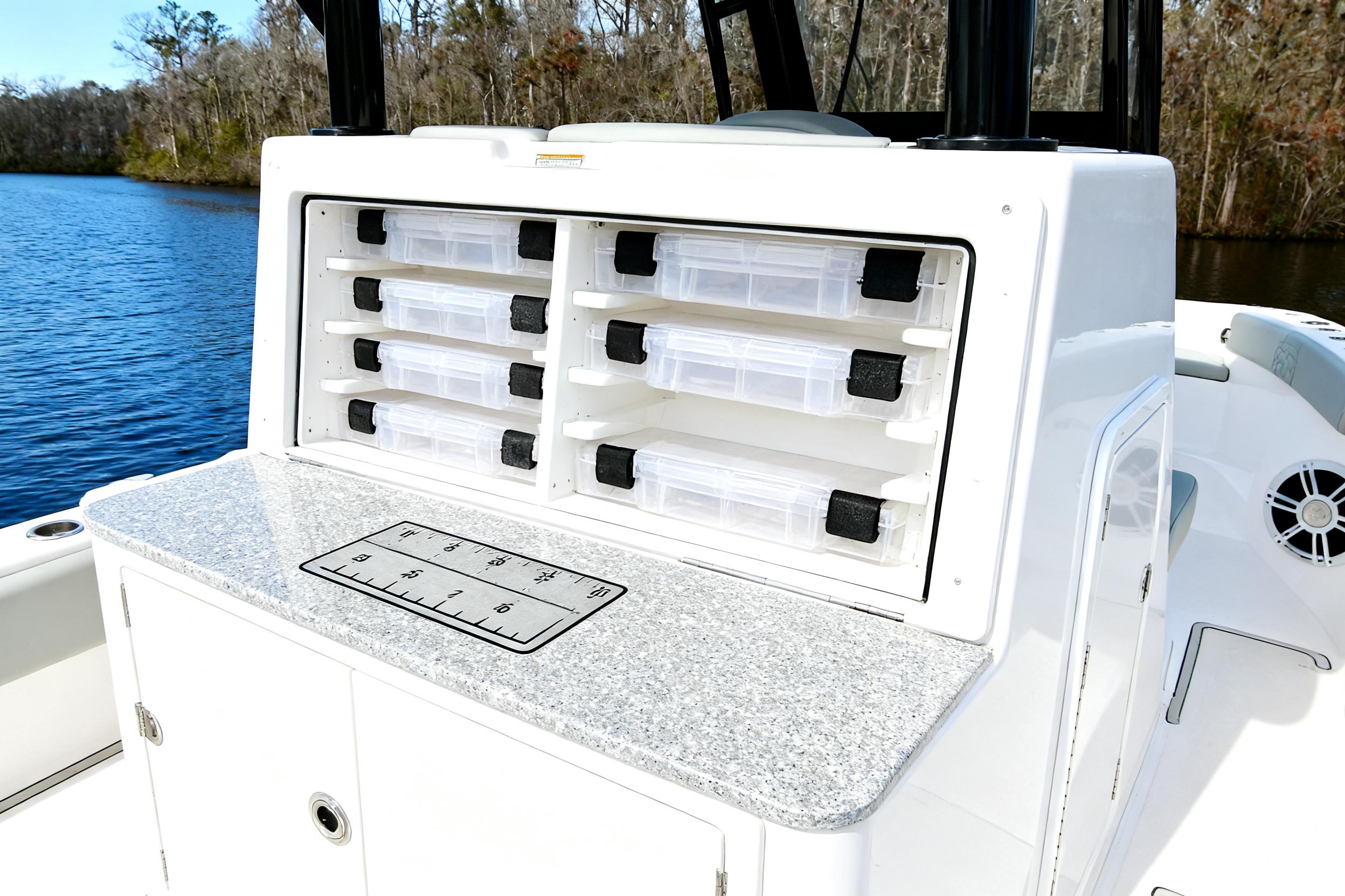 2024 Twin Vee 280 GFX CC 