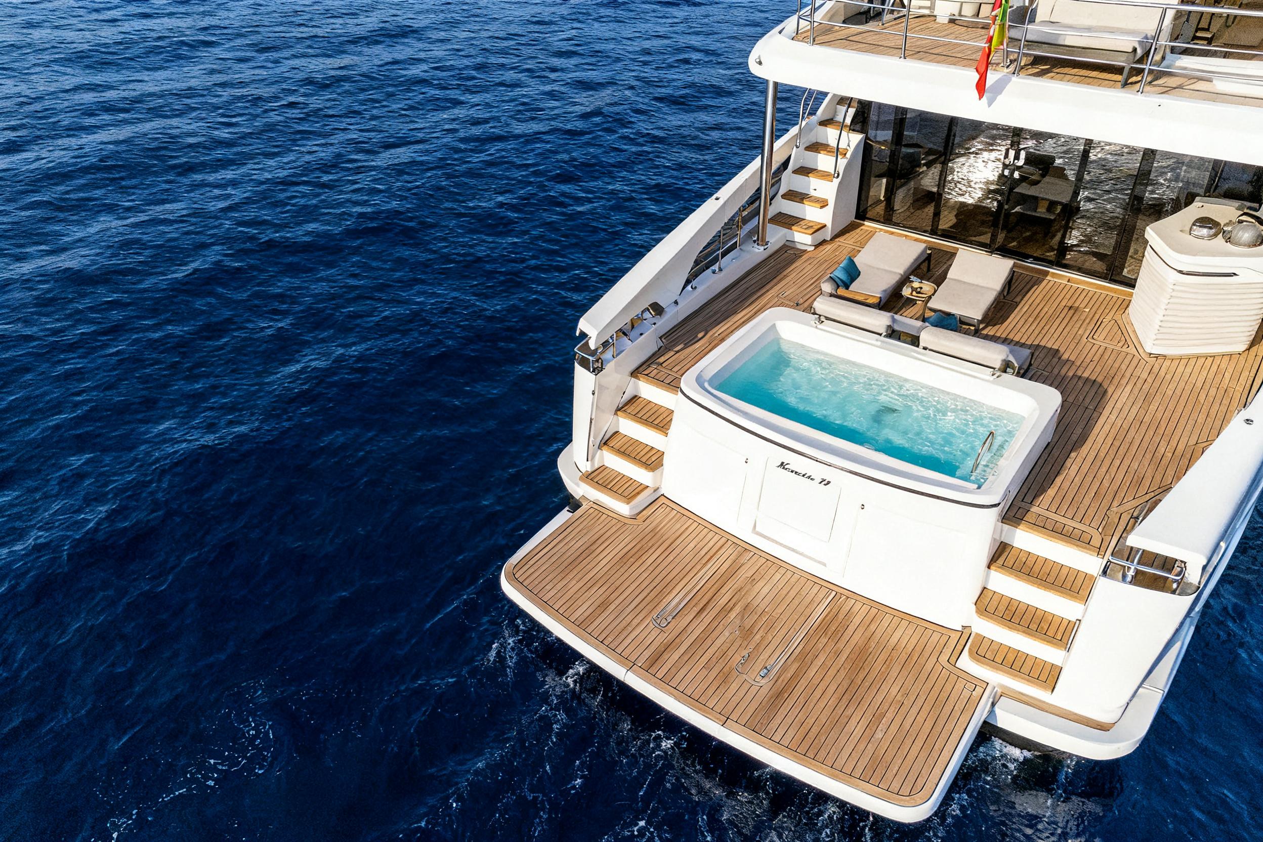 2026 Absolute 70 Navetta