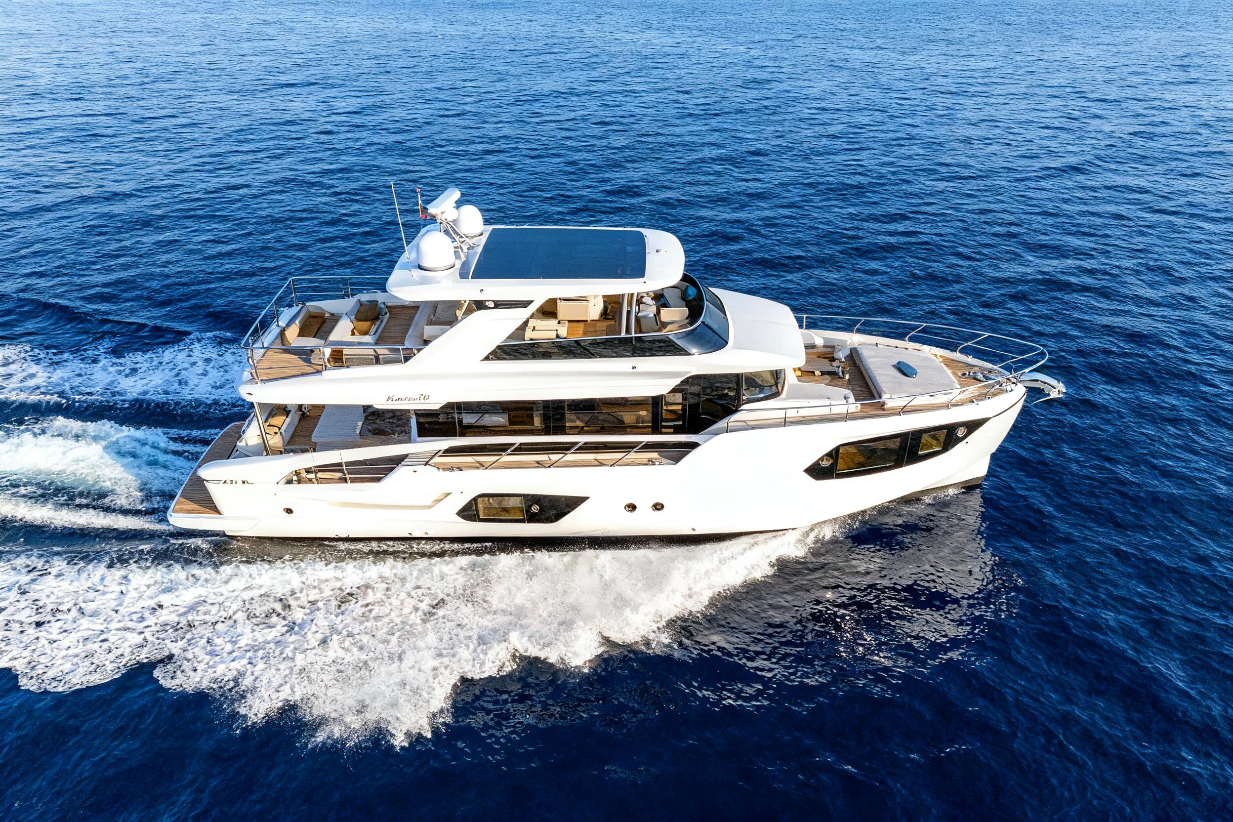 2026 Absolute 70 Navetta
