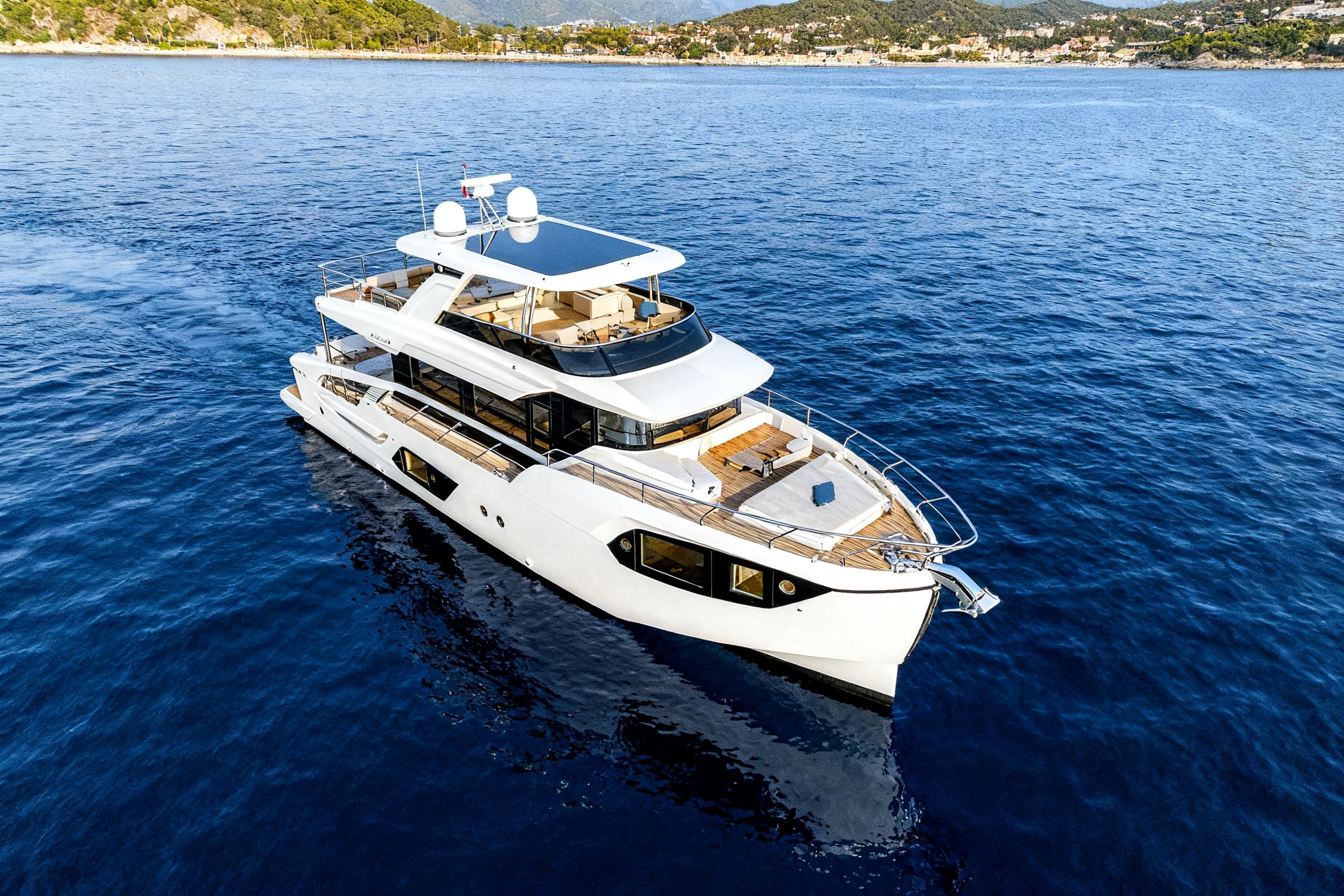 2026 Absolute 70 Navetta