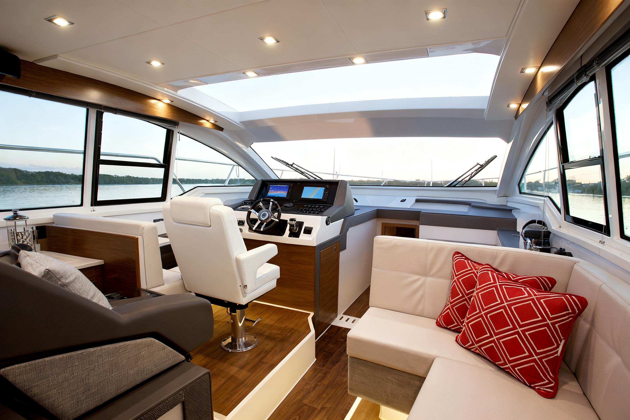2026 Cruisers Yachts 42 Cantius