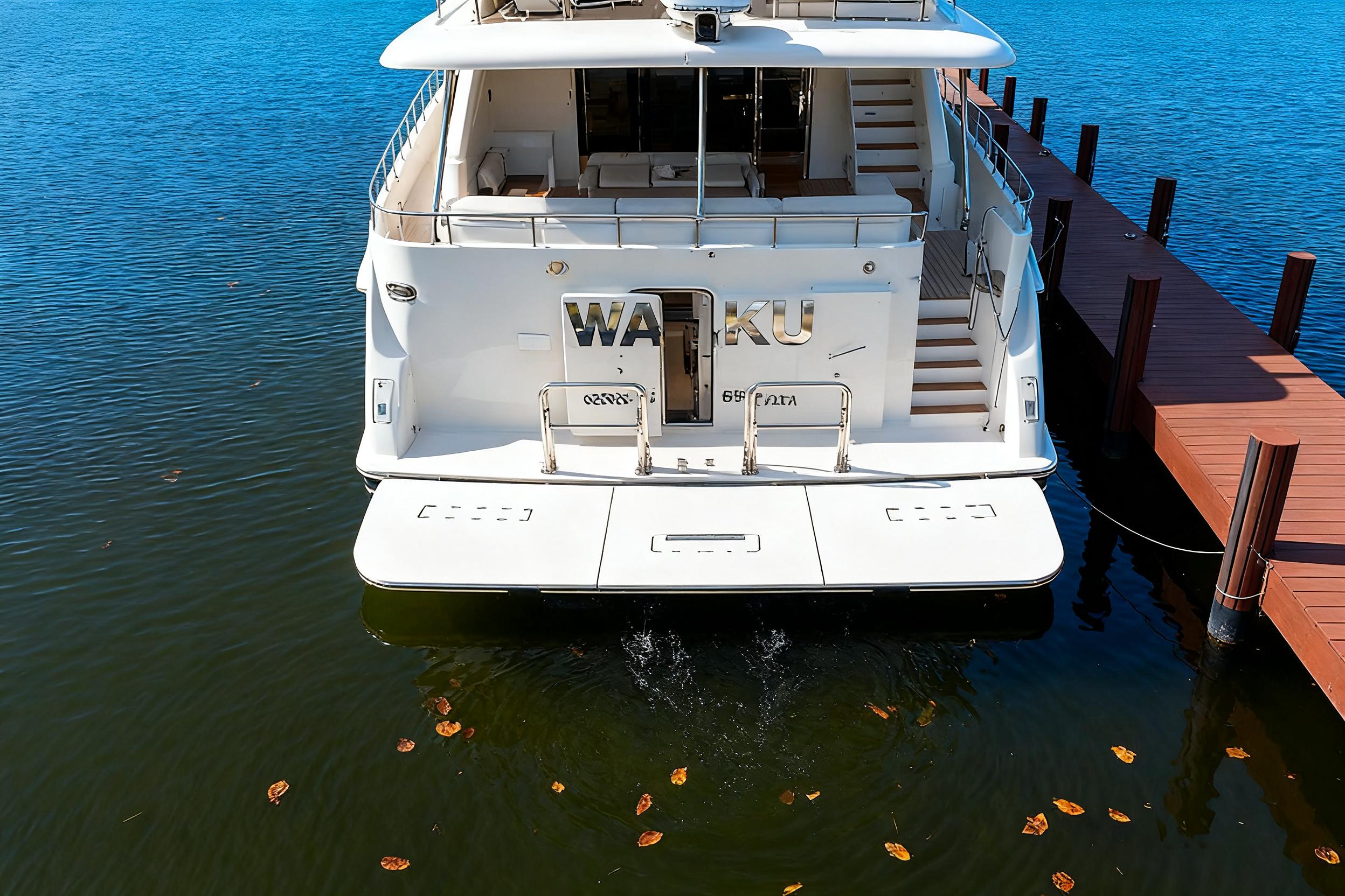 2004 Cheoy Lee 84 Bravo Flybridge