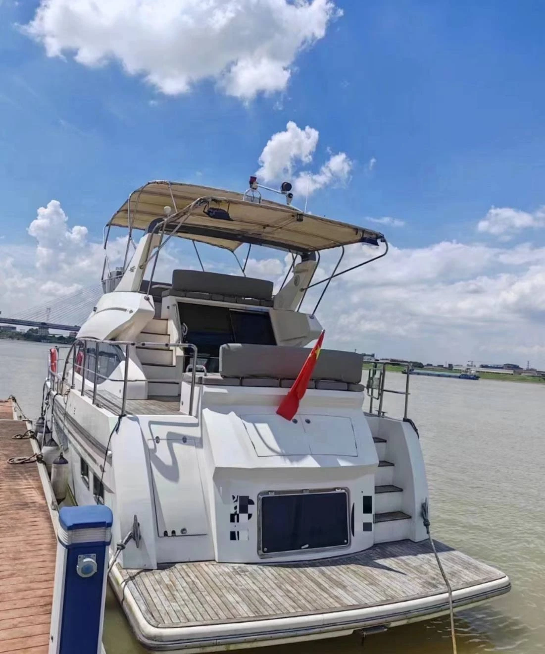 Maxi 45 Flybridge