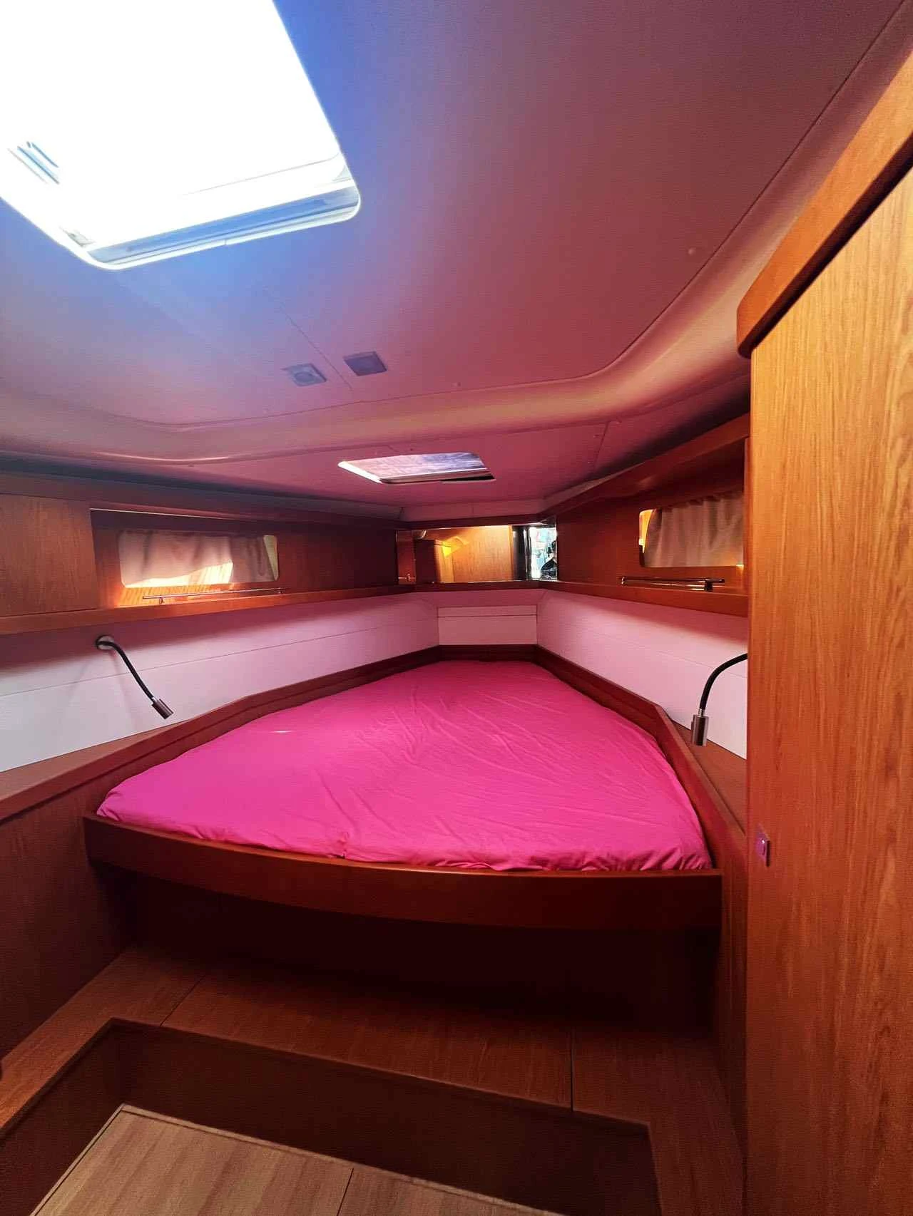 Beneteau Oceanis 43 Family
