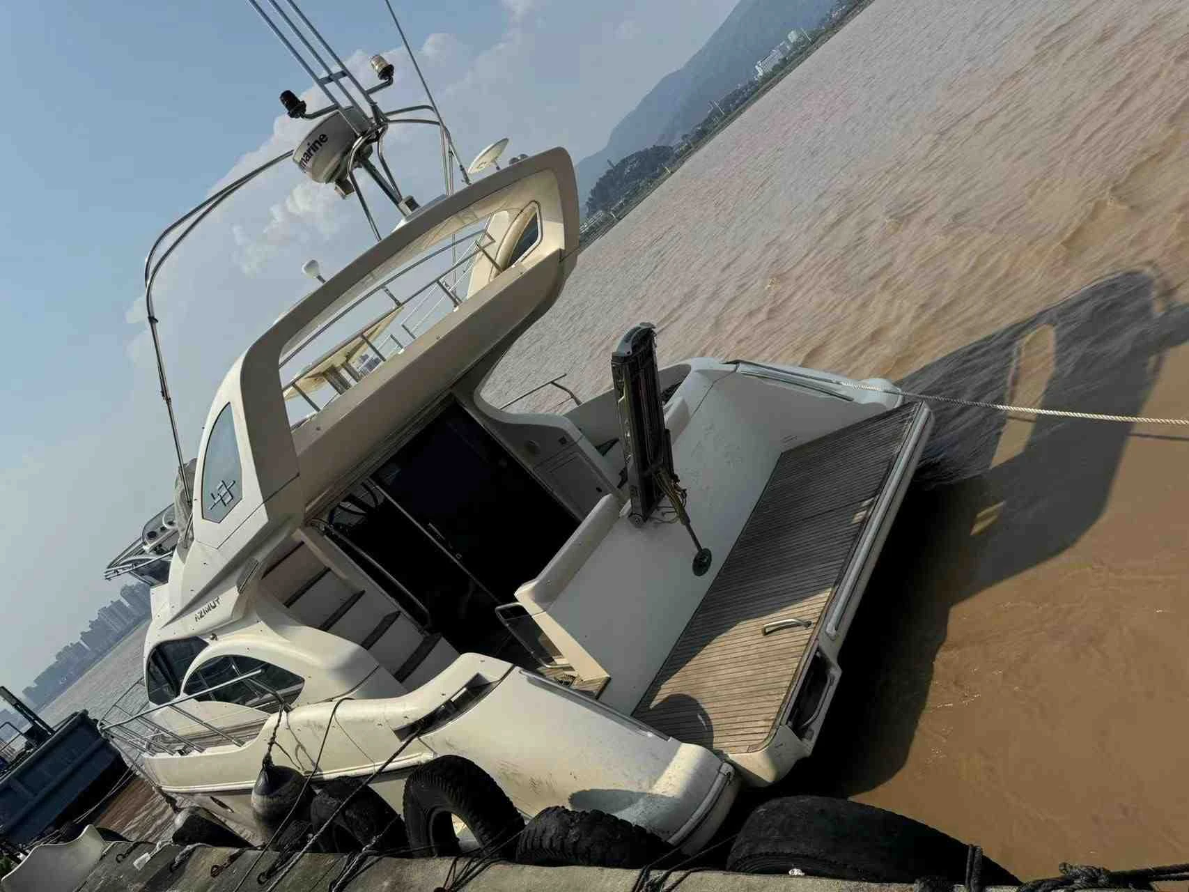 Azimut 43 Flybridge