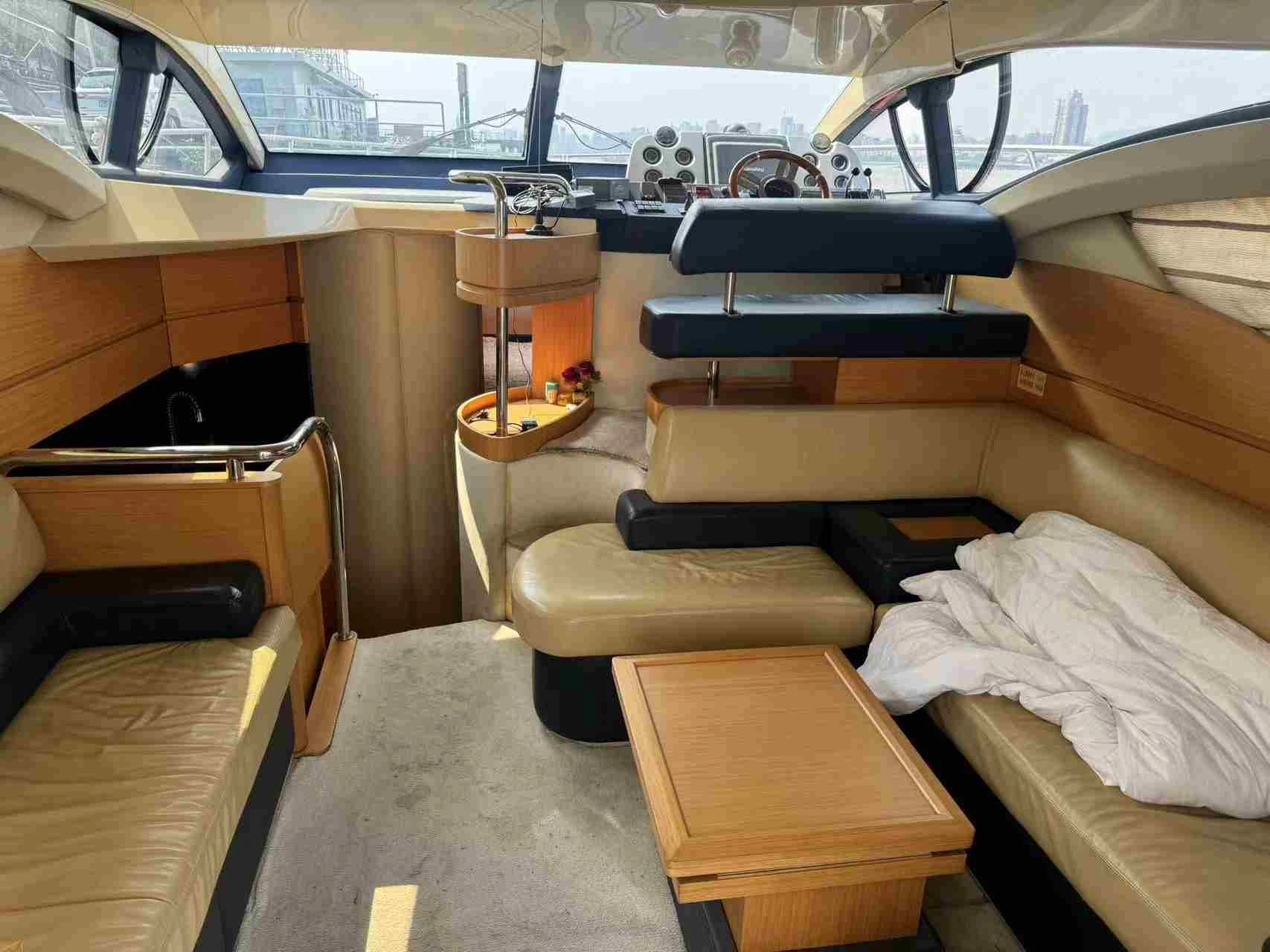 Azimut 43 Flybridge