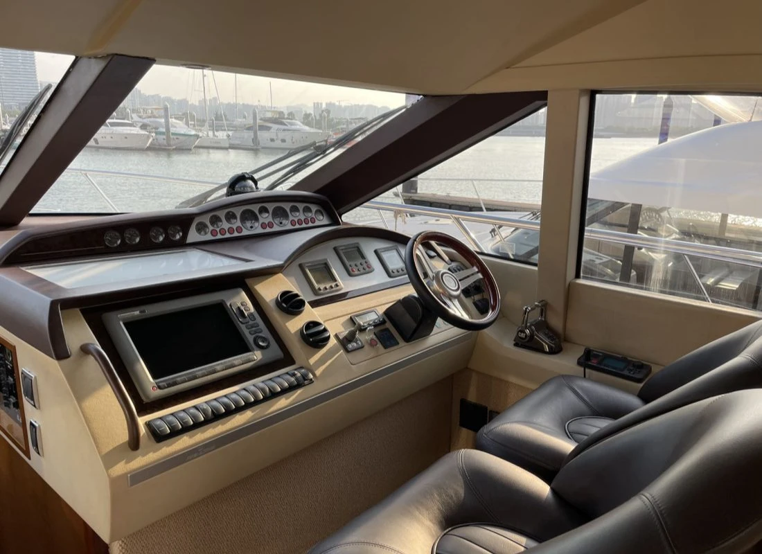 Princess 50 Flybridge yacht