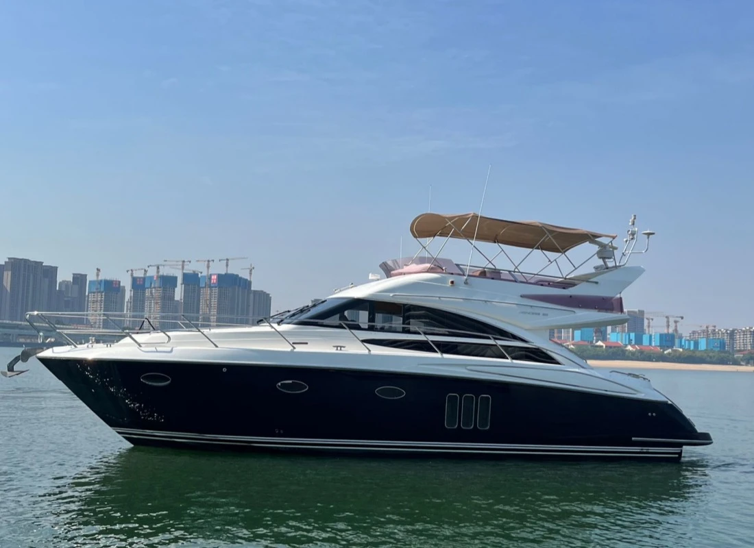 Princess 50 Flybridge yacht