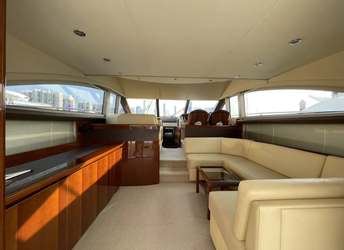 Princess 50 Flybridge yacht