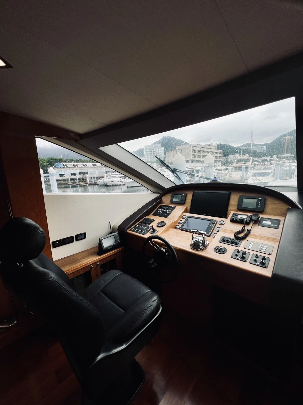 Heysea 82 Luxury Yacht