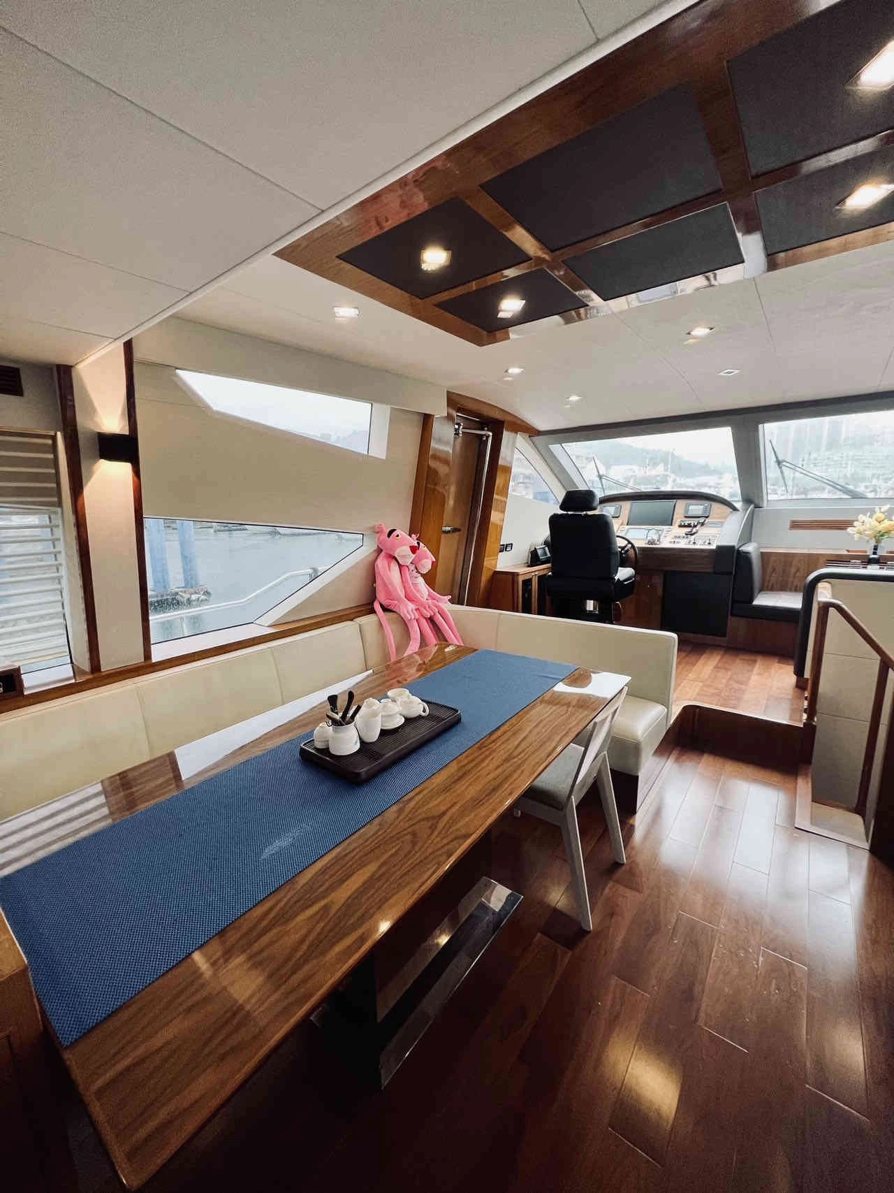 Heysea 82 Luxury Yacht