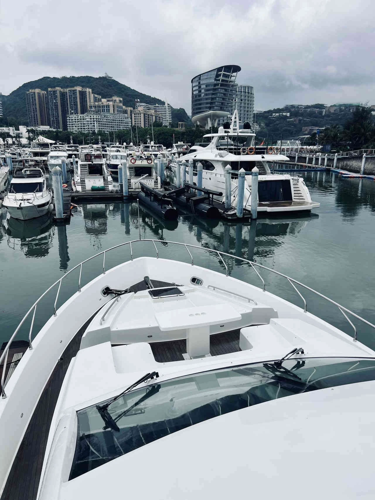 Heysea 82 Luxury Yacht