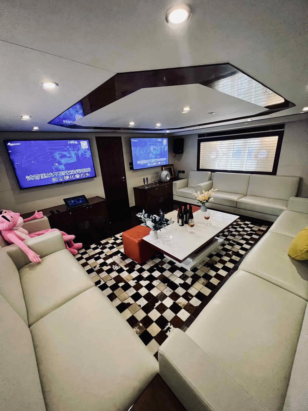 Heysea 82 Luxury Yacht