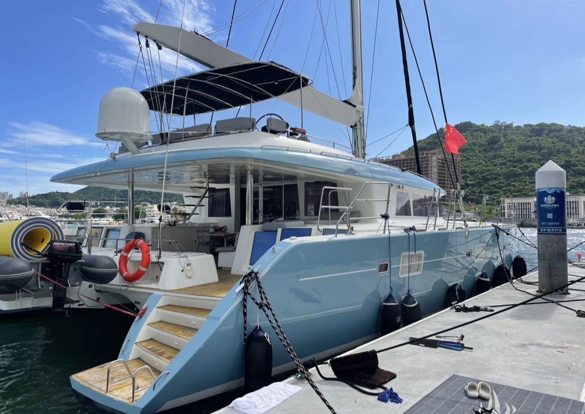 Lagoon 620 catamaran