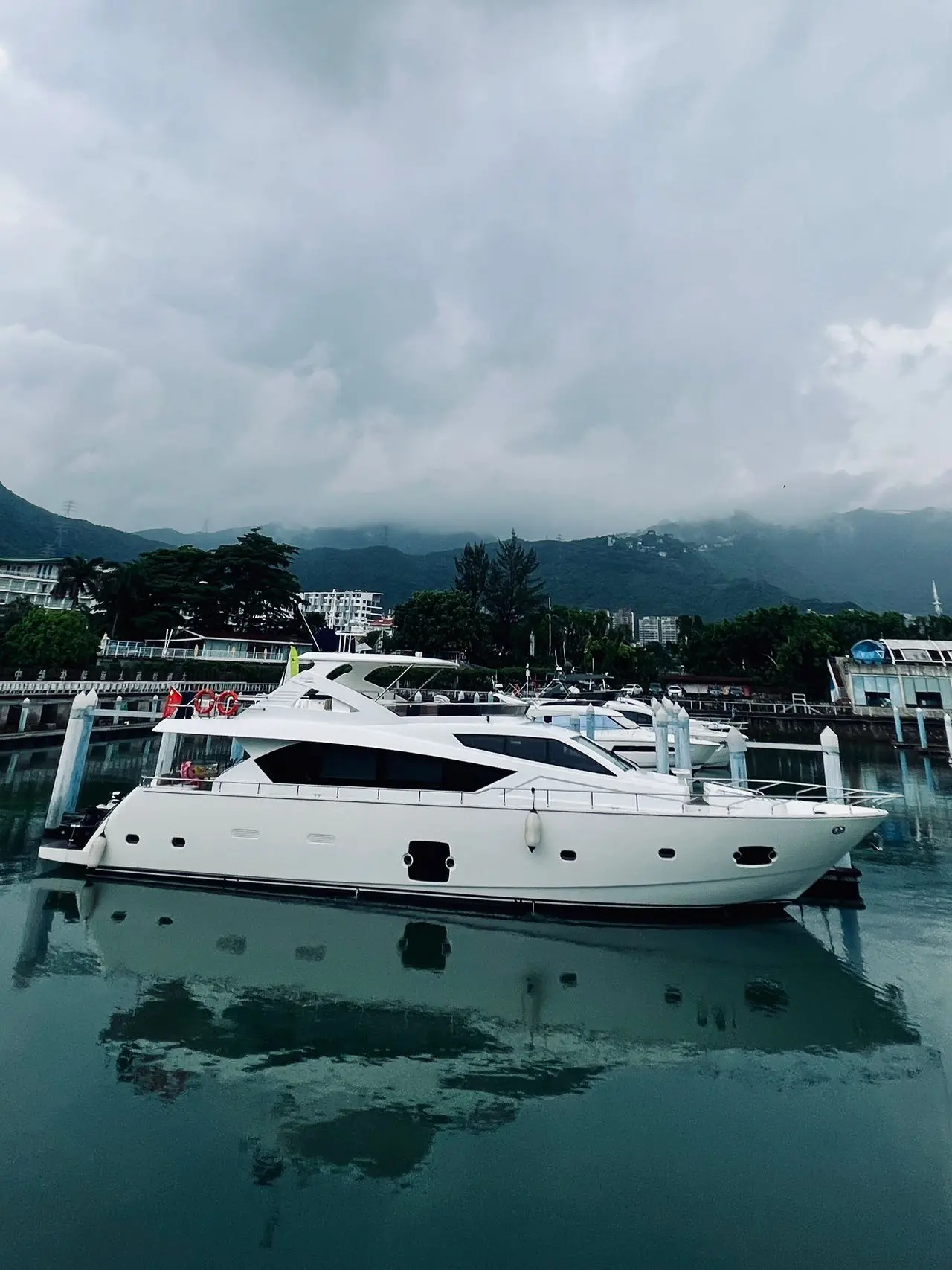Heysea 82 Luxury