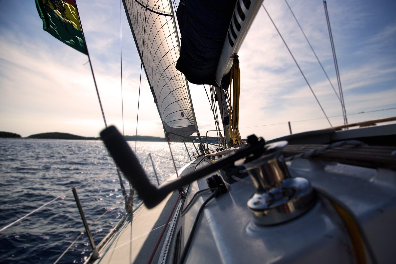 Visualization of a sailboat deck in motion