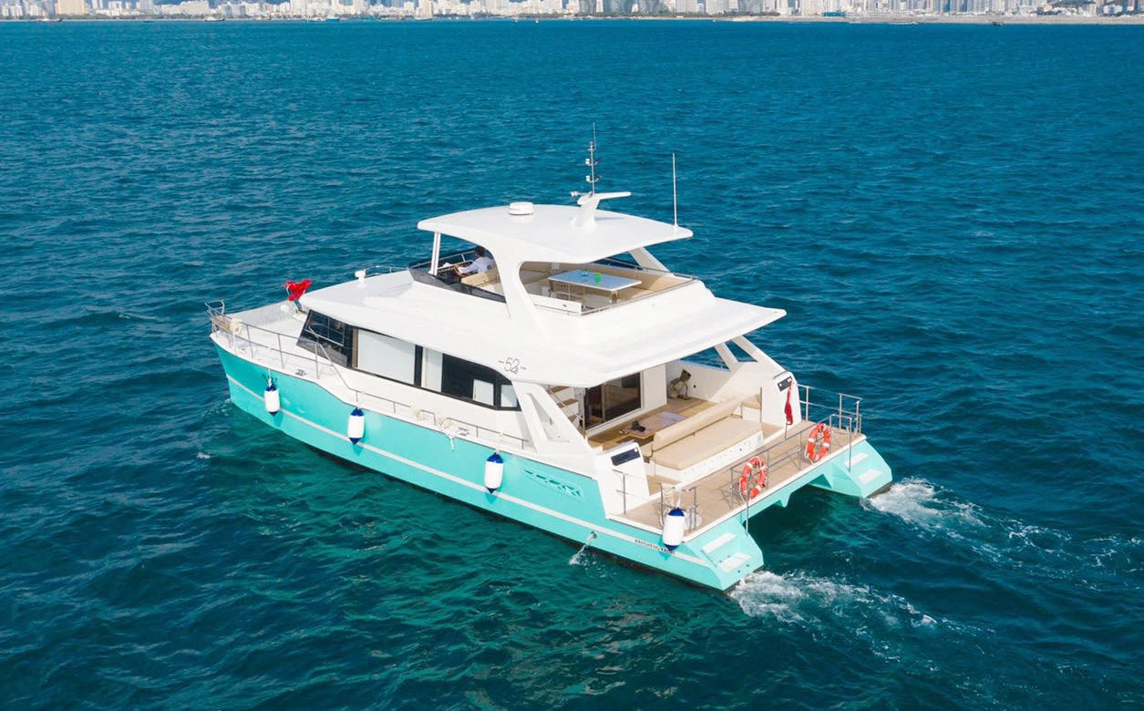 HanSheng 53 Catamaran Flybridge