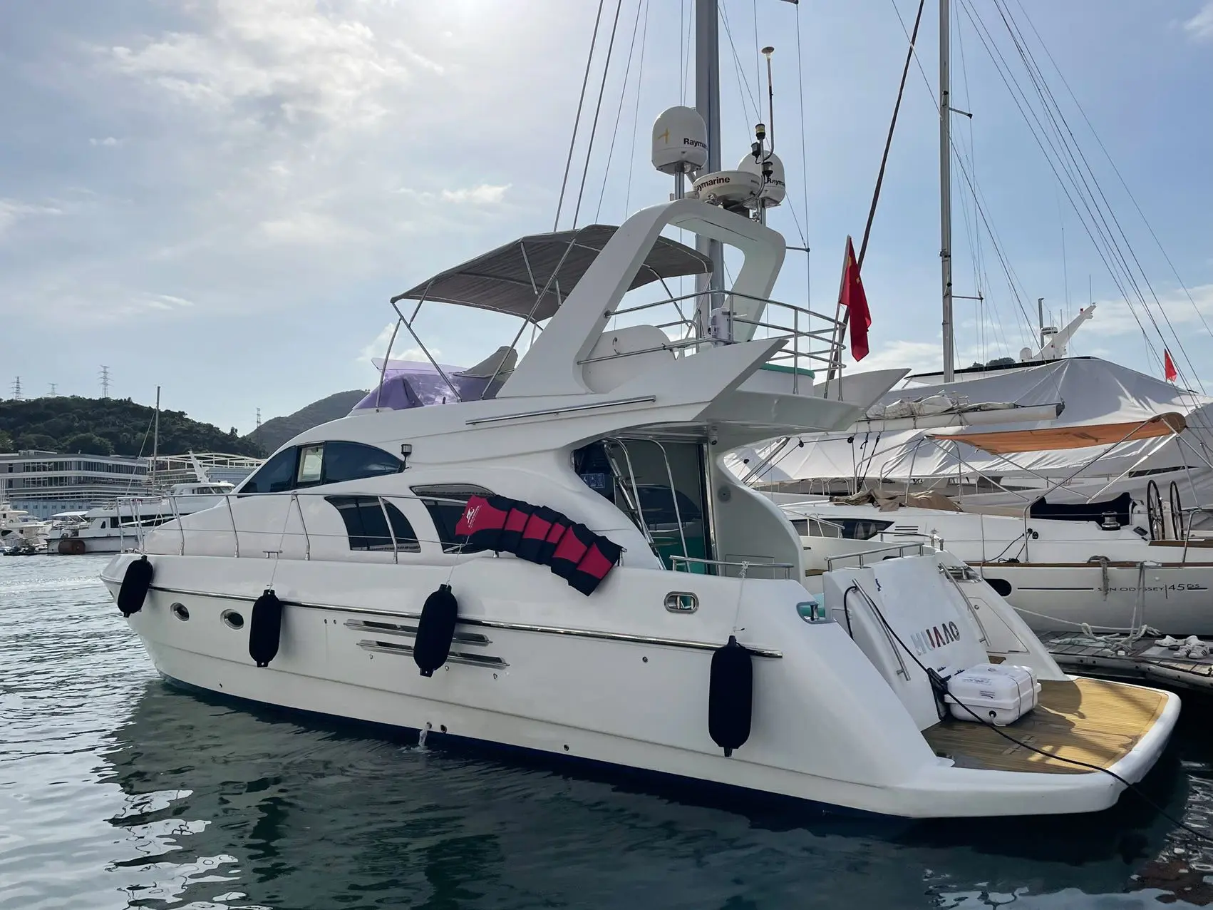 Huaao 56  Flybridge logo