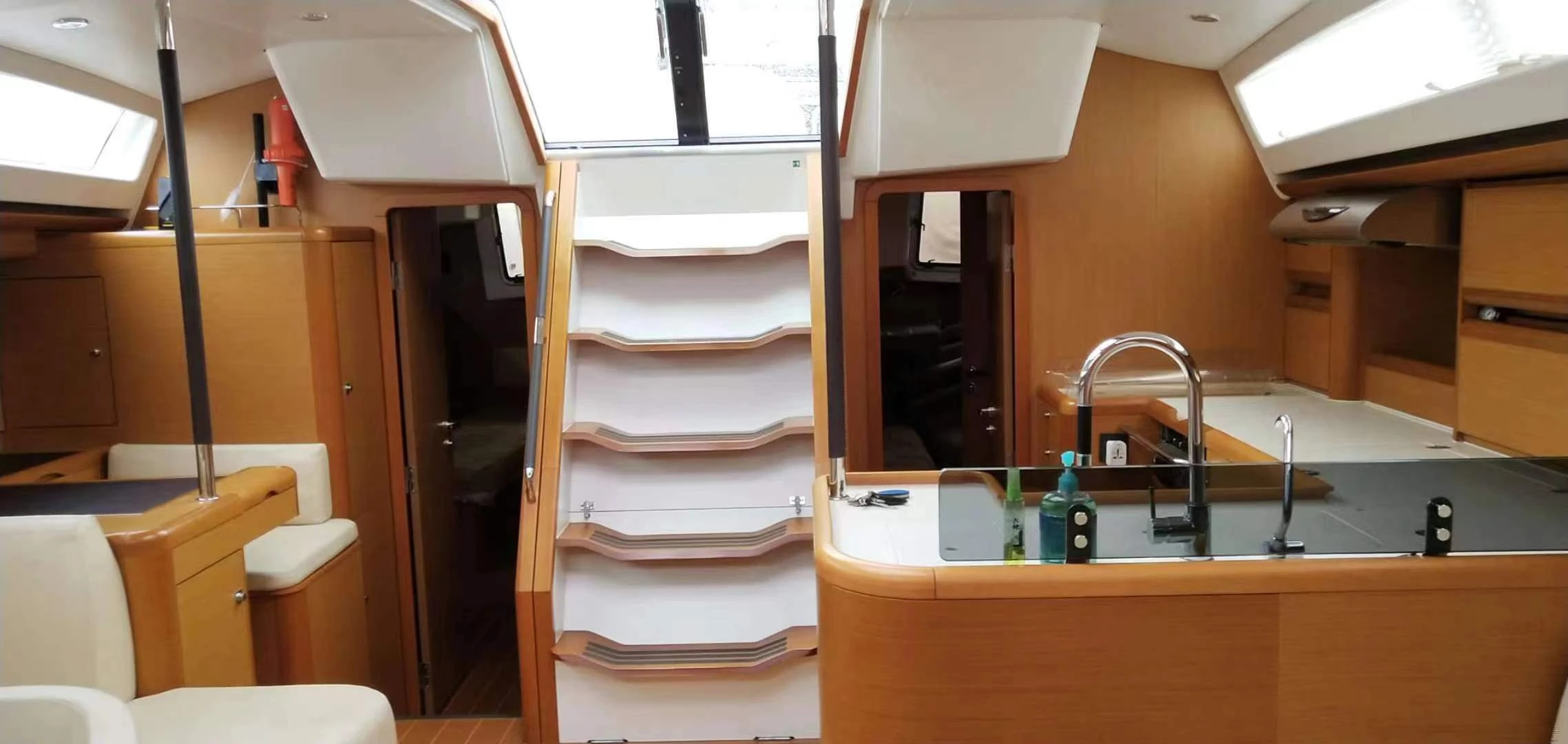 Jeanneau 57 Monohull Sailboat