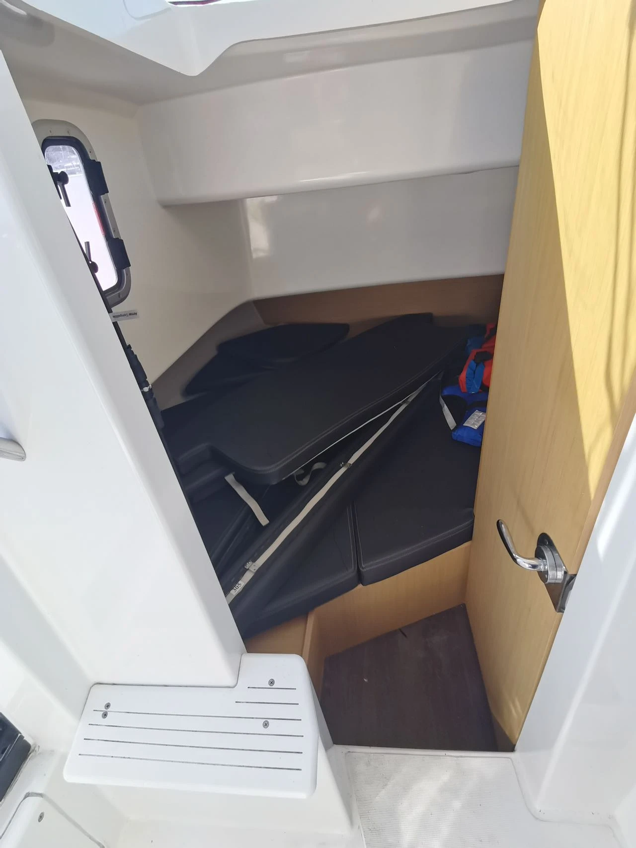 Beneteau Barracuda 8 Fishing Yacht