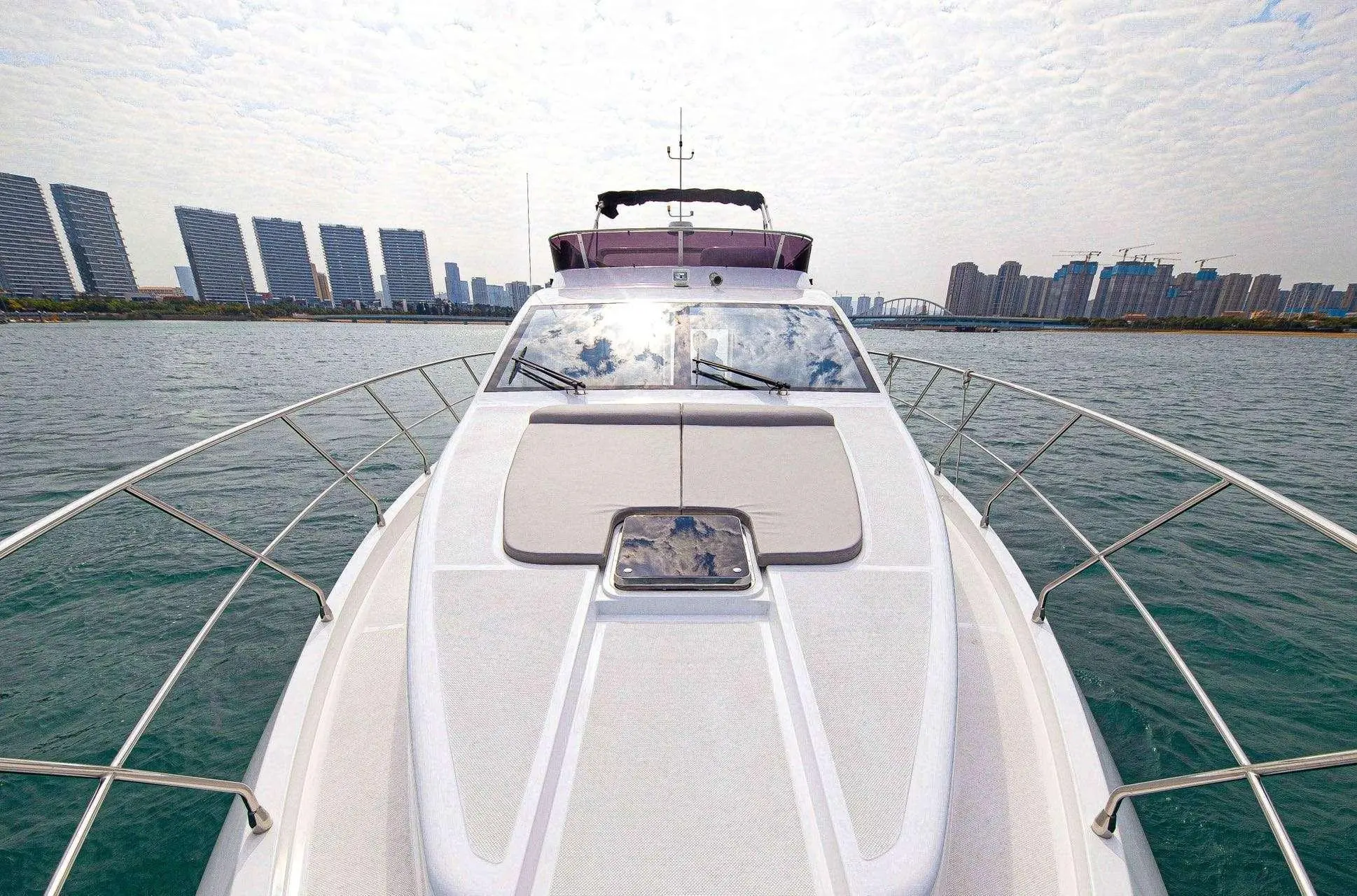 MoonOcean 52 Flybridge