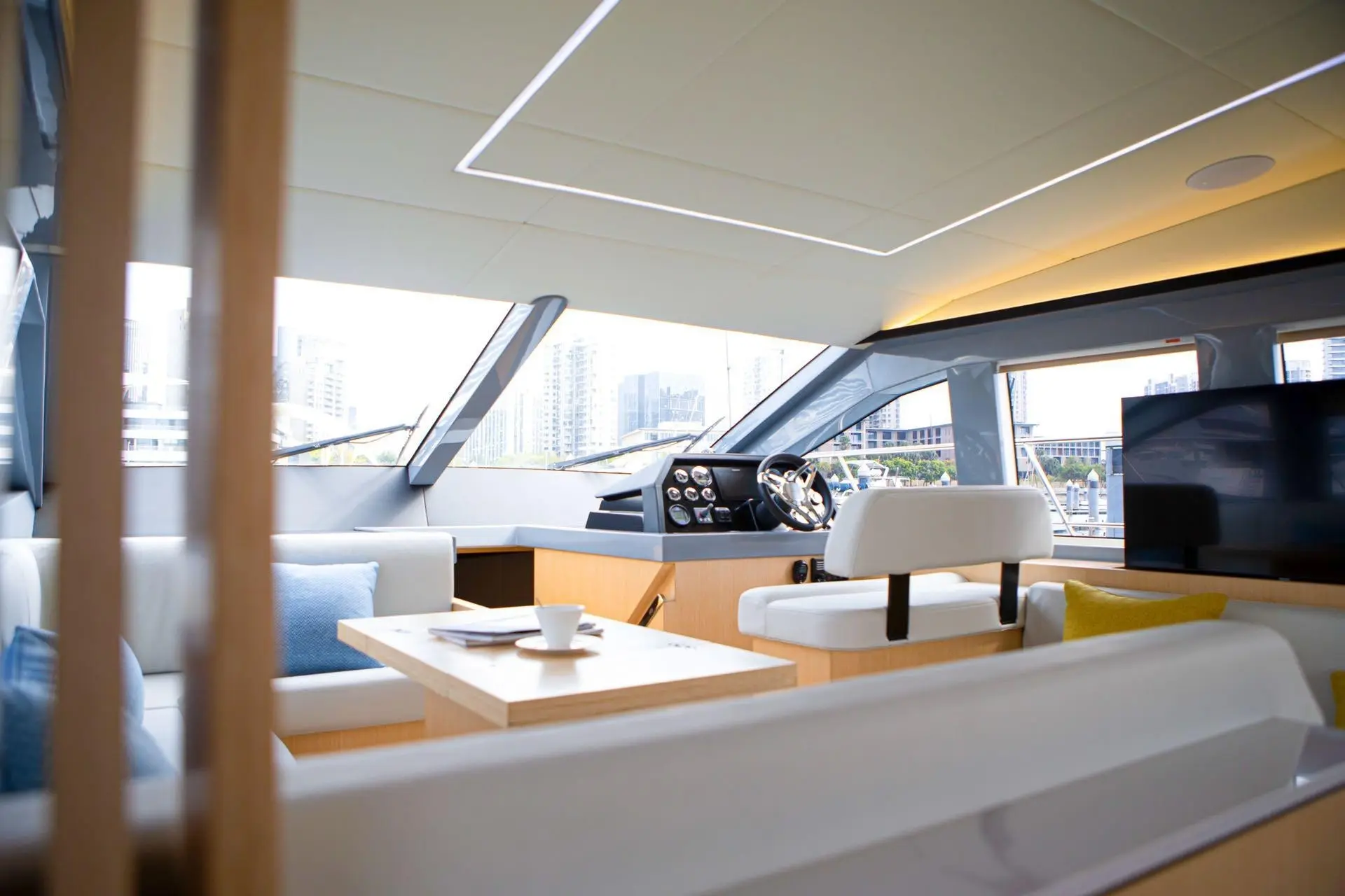 MoonOcean 52 Flybridge