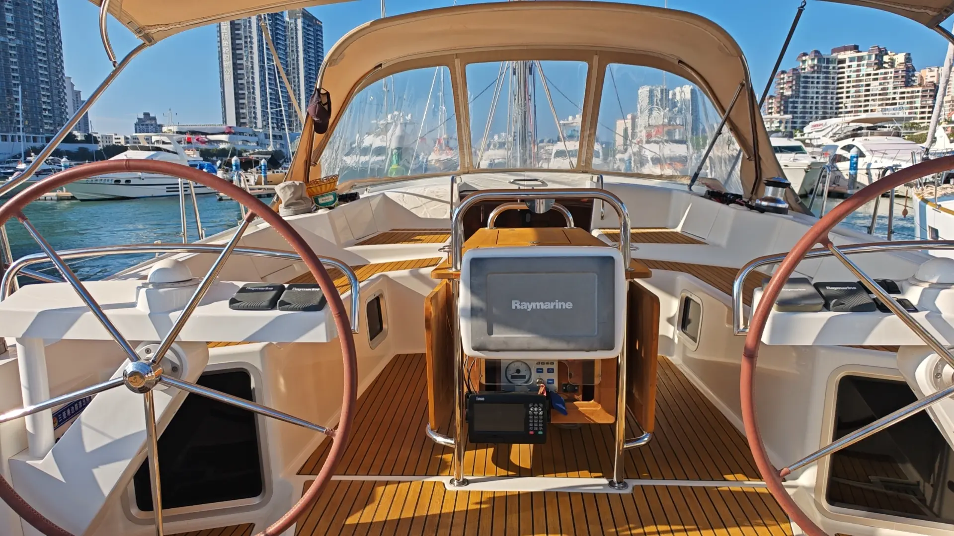 Jeanneau 57 Monohull Sailboat