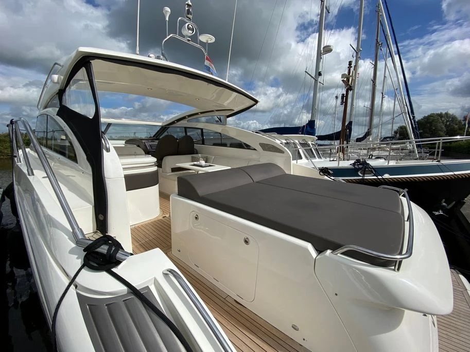 Princess V42 Flybridge