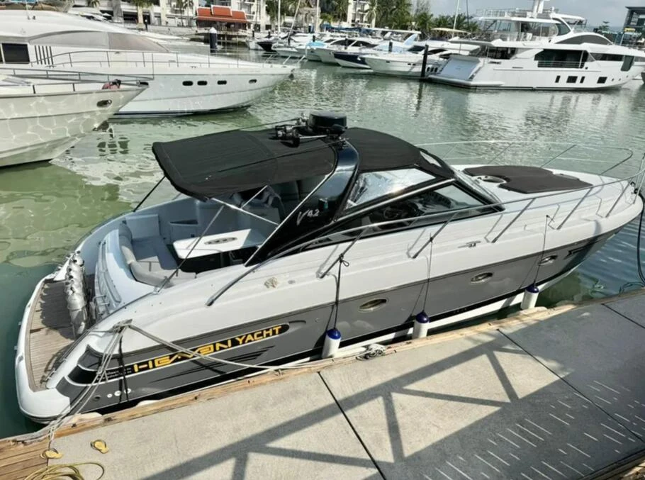 Princess V42 Flybridge