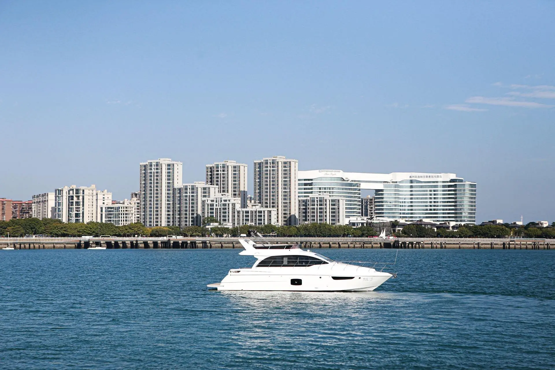 MoonOcean 52 Flybridge