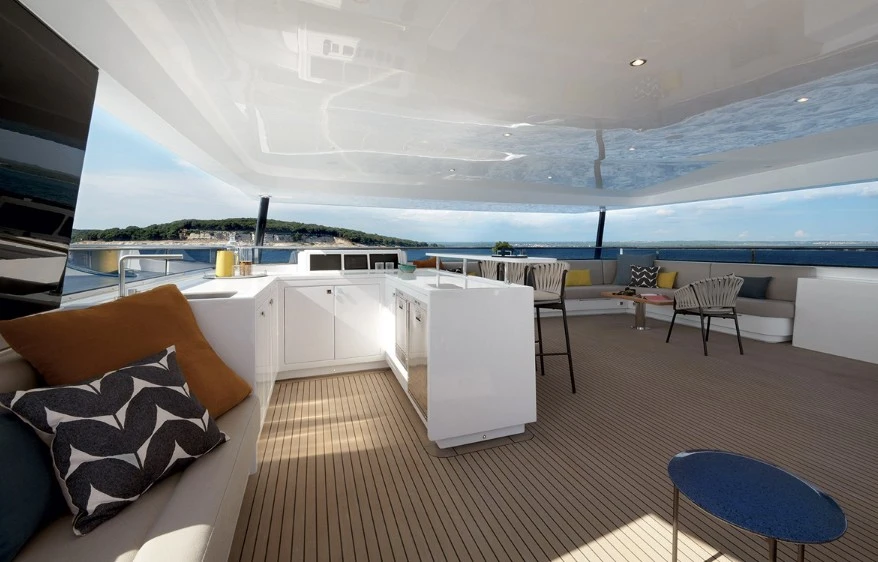 Silent SY62 Yacht Flying Bridge Recreation Area