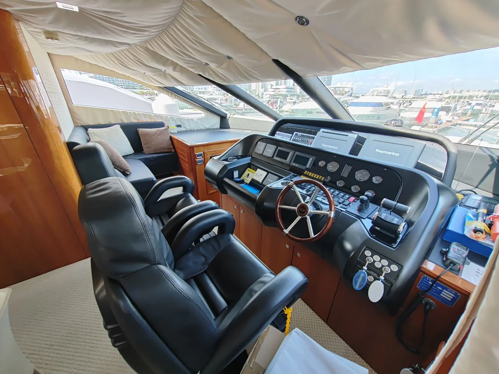 Sunseeker 80 Flybridge