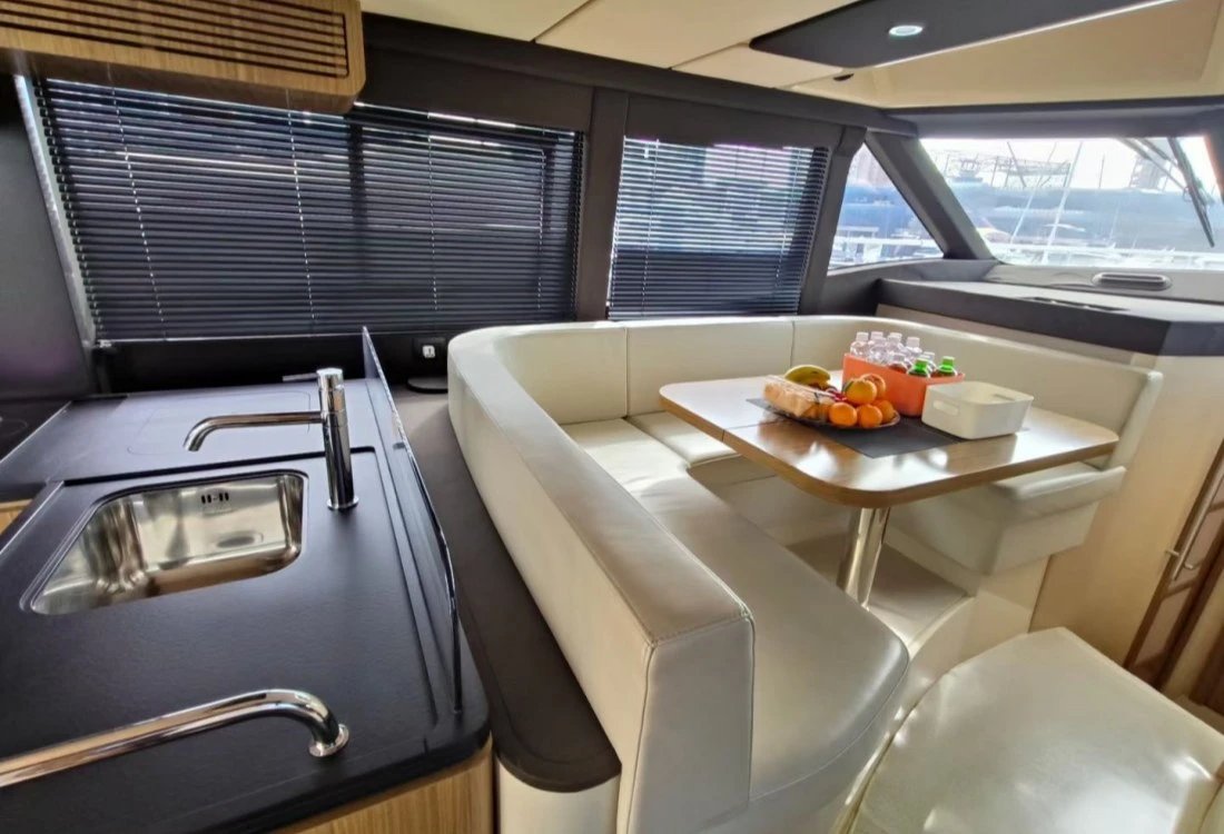 Azimut Magellano 43
