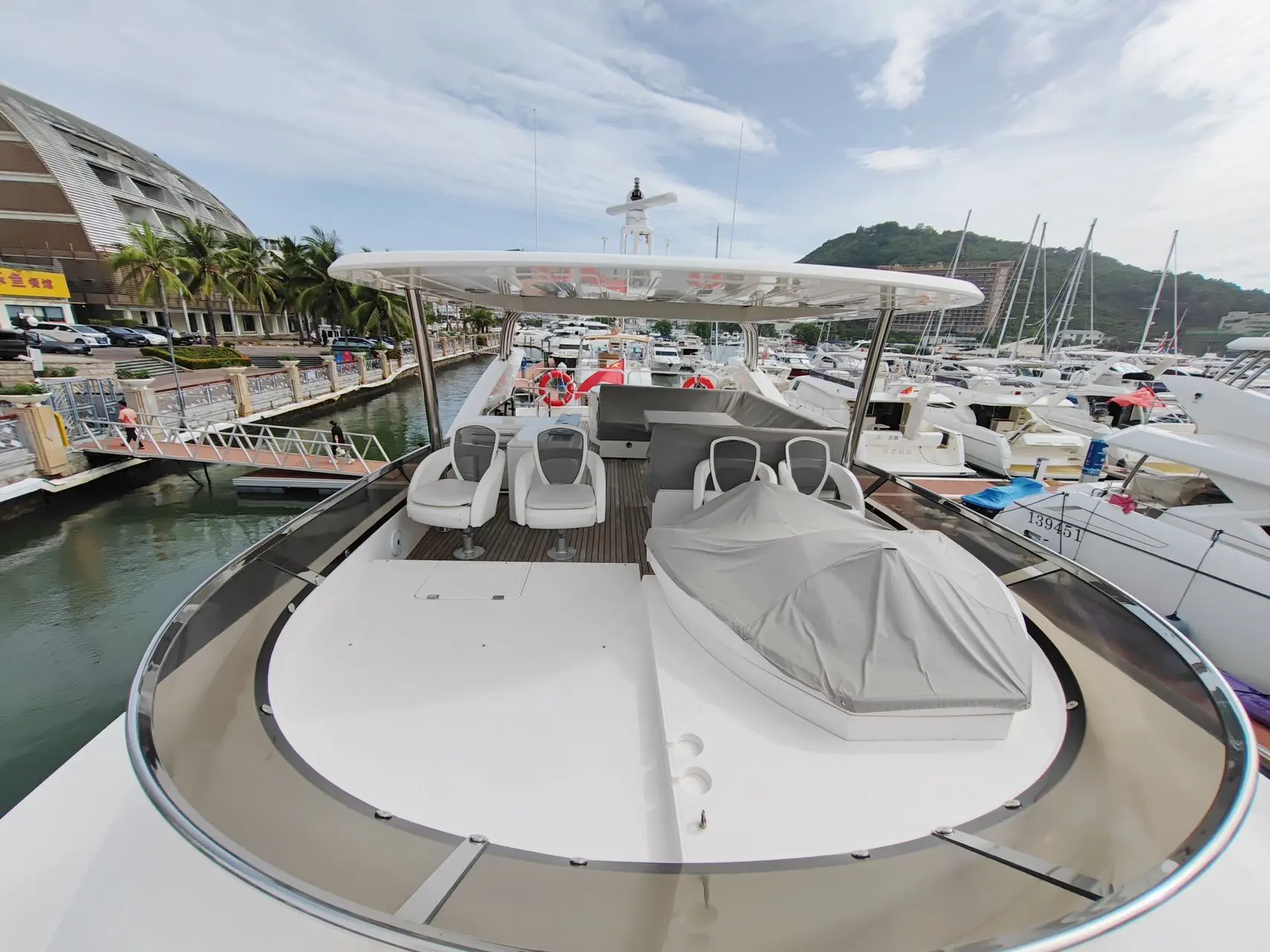 Sunseeker 80 Flybridge