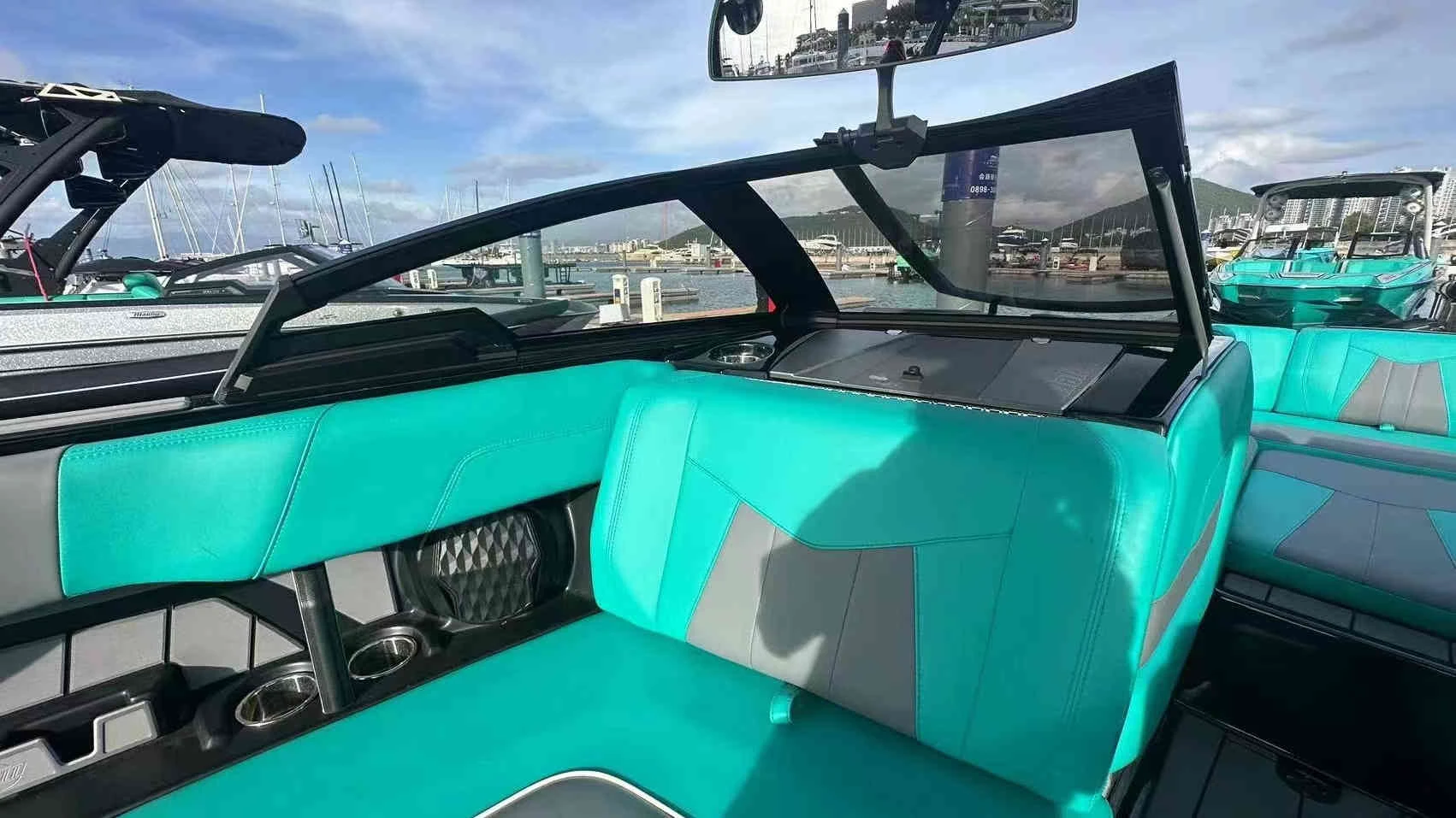 Malibu 24 MXZ