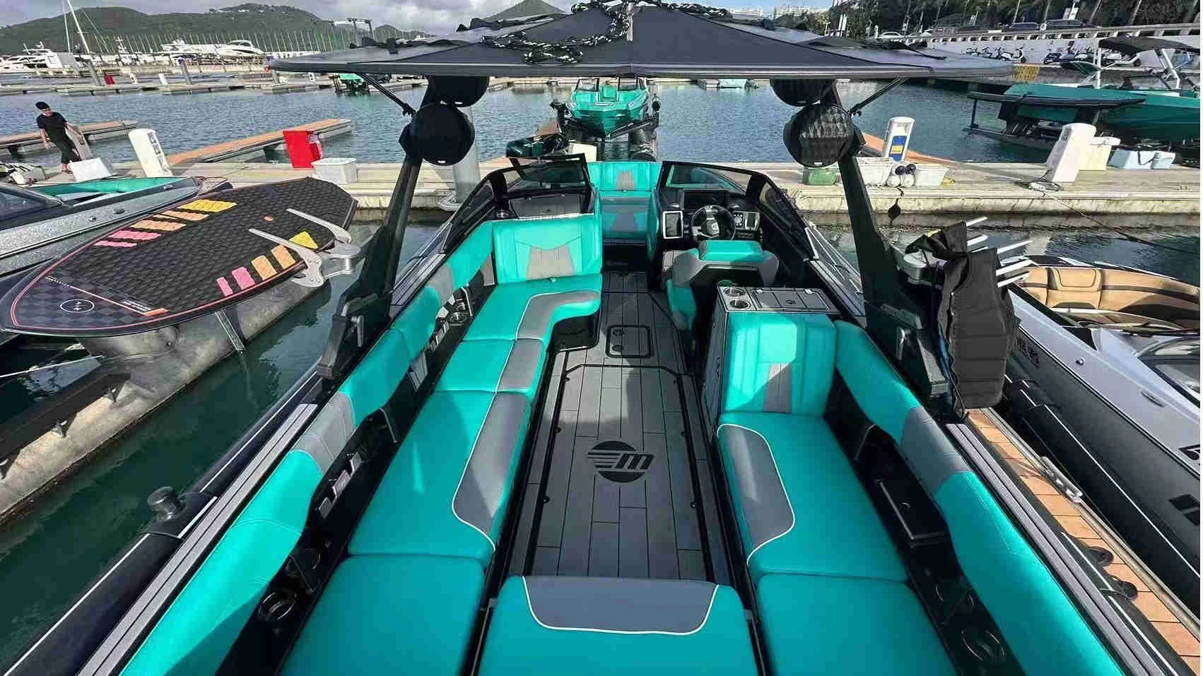 Malibu 24 MXZ