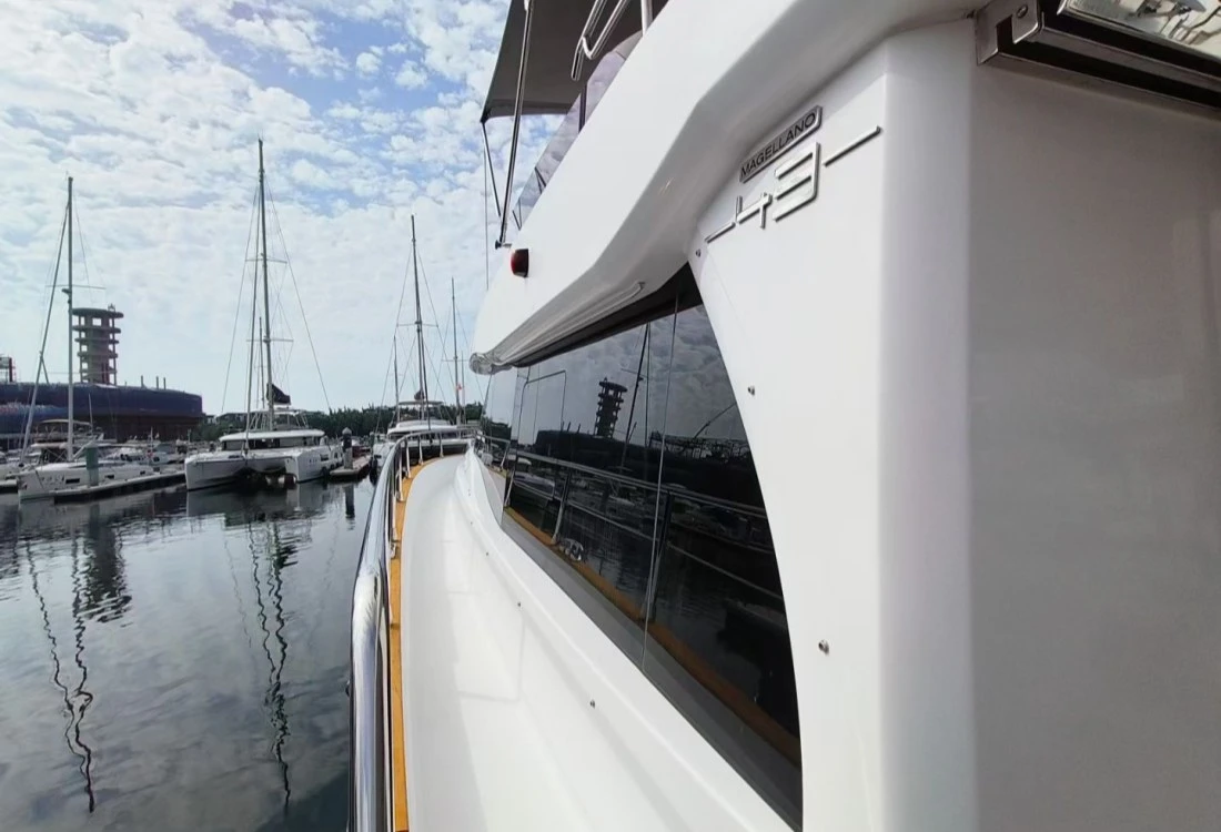 Azimut Magellano 43