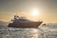 Humming Birds 100 Super Sport Yacht