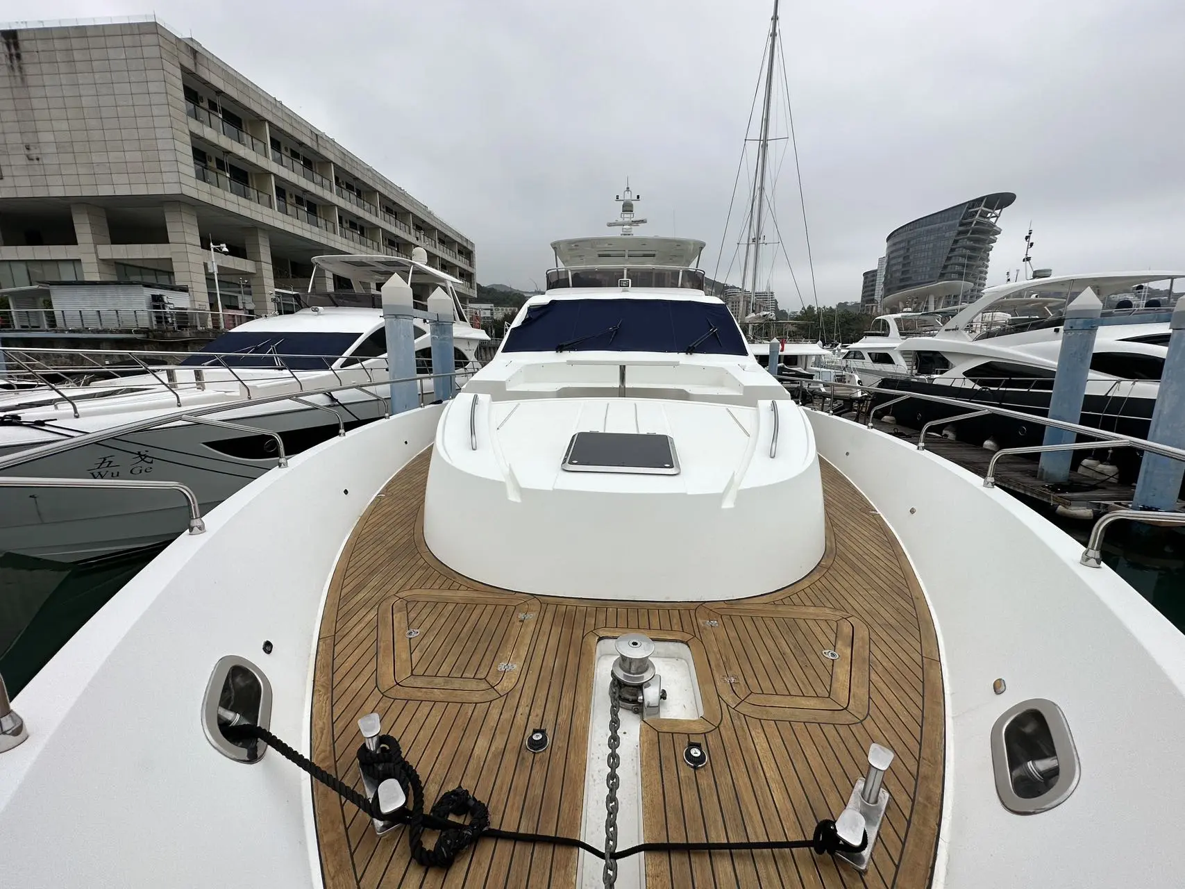 Heysea 82 Flybridge
