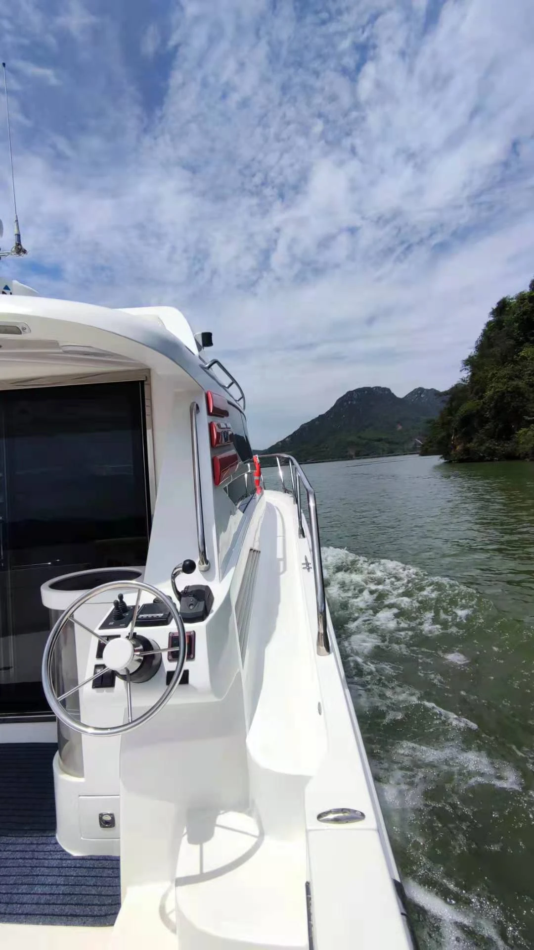 Dongyu 360 Yacht