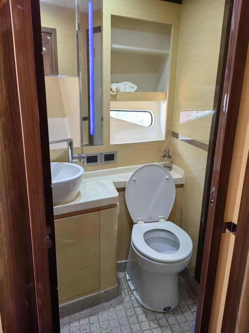 72-foot Yacht