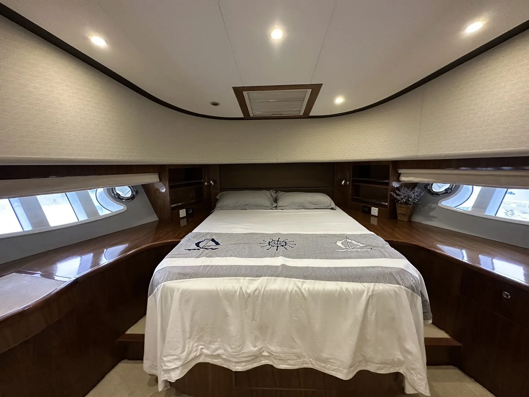 Heysea 82 Flybridge