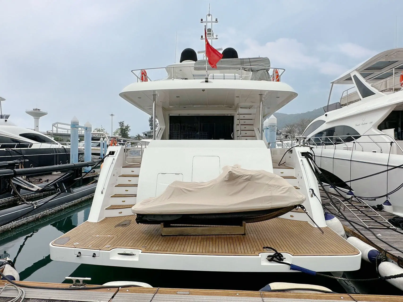 Heysea 82 Flybridge