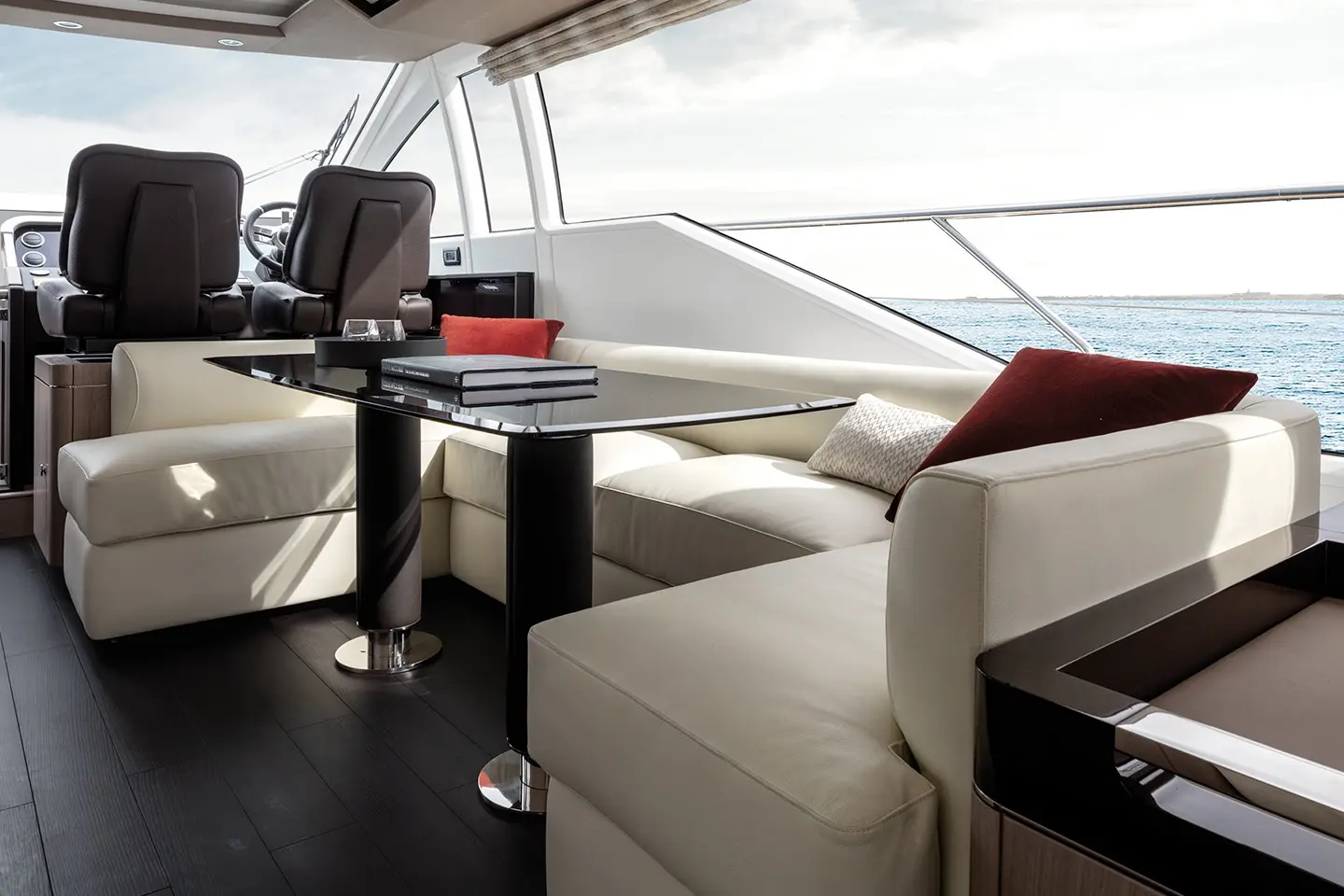 Azimut Magellano 66