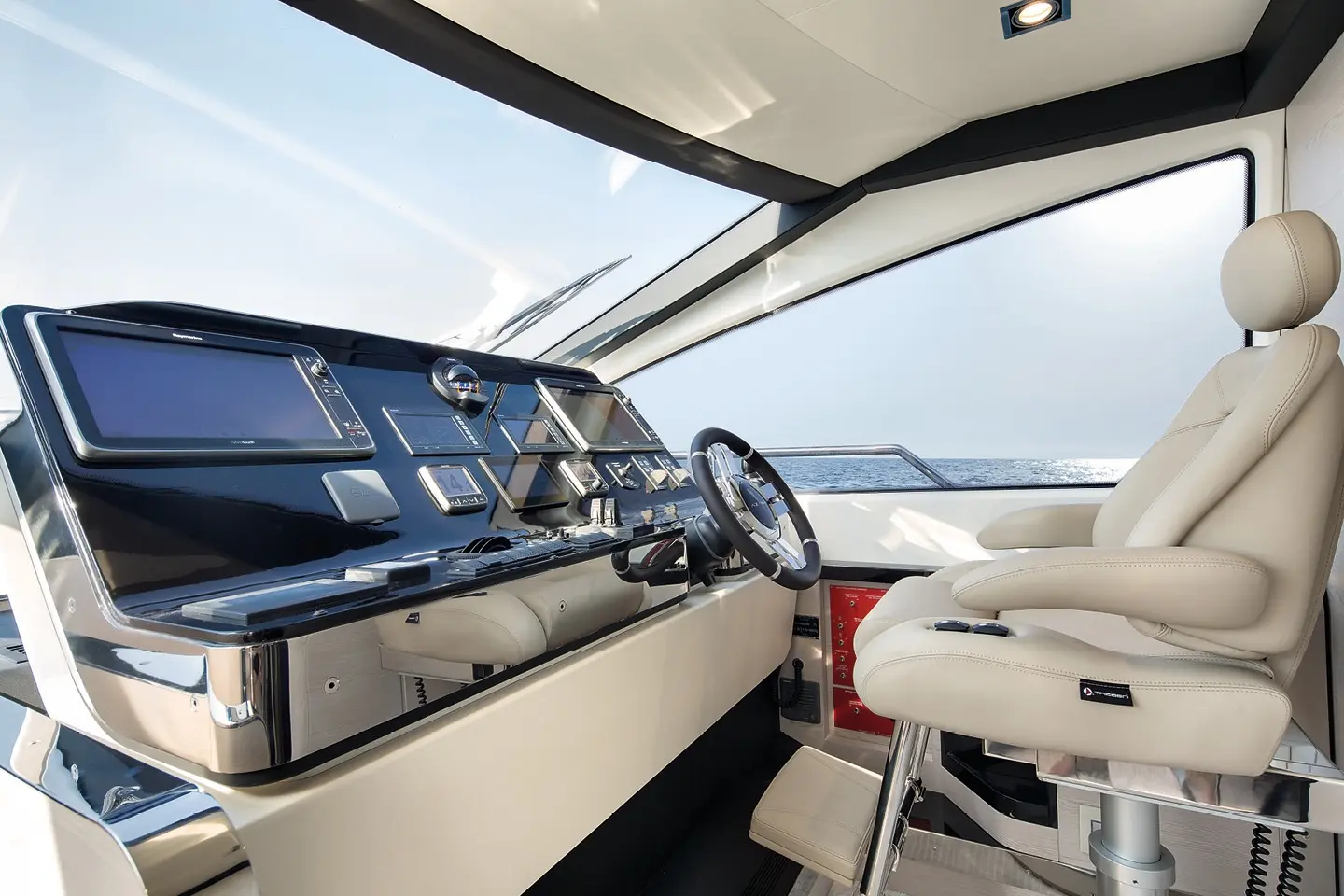 Azimut 83 FLY