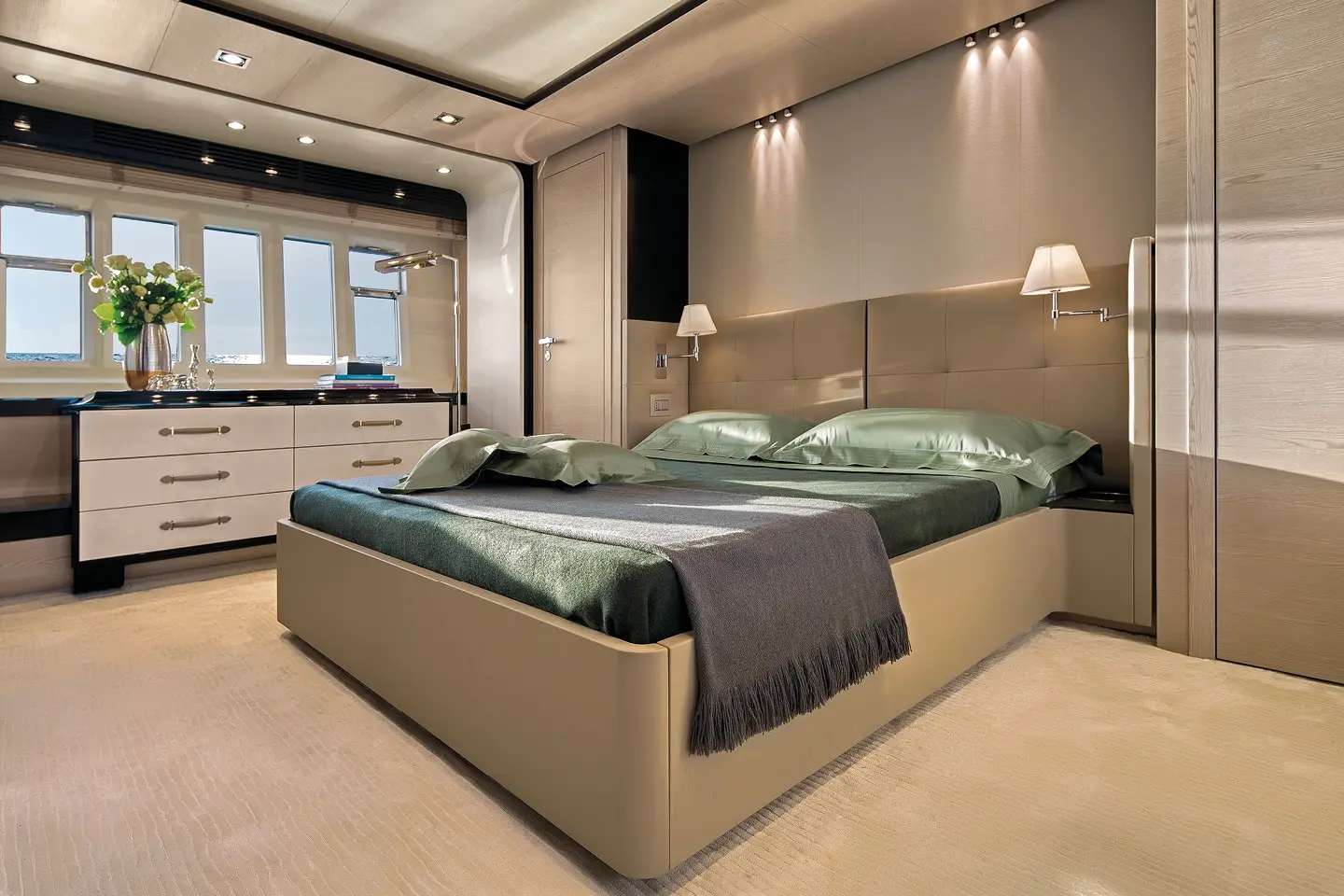 Azimut 83 FLY