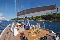 AZUREE 46